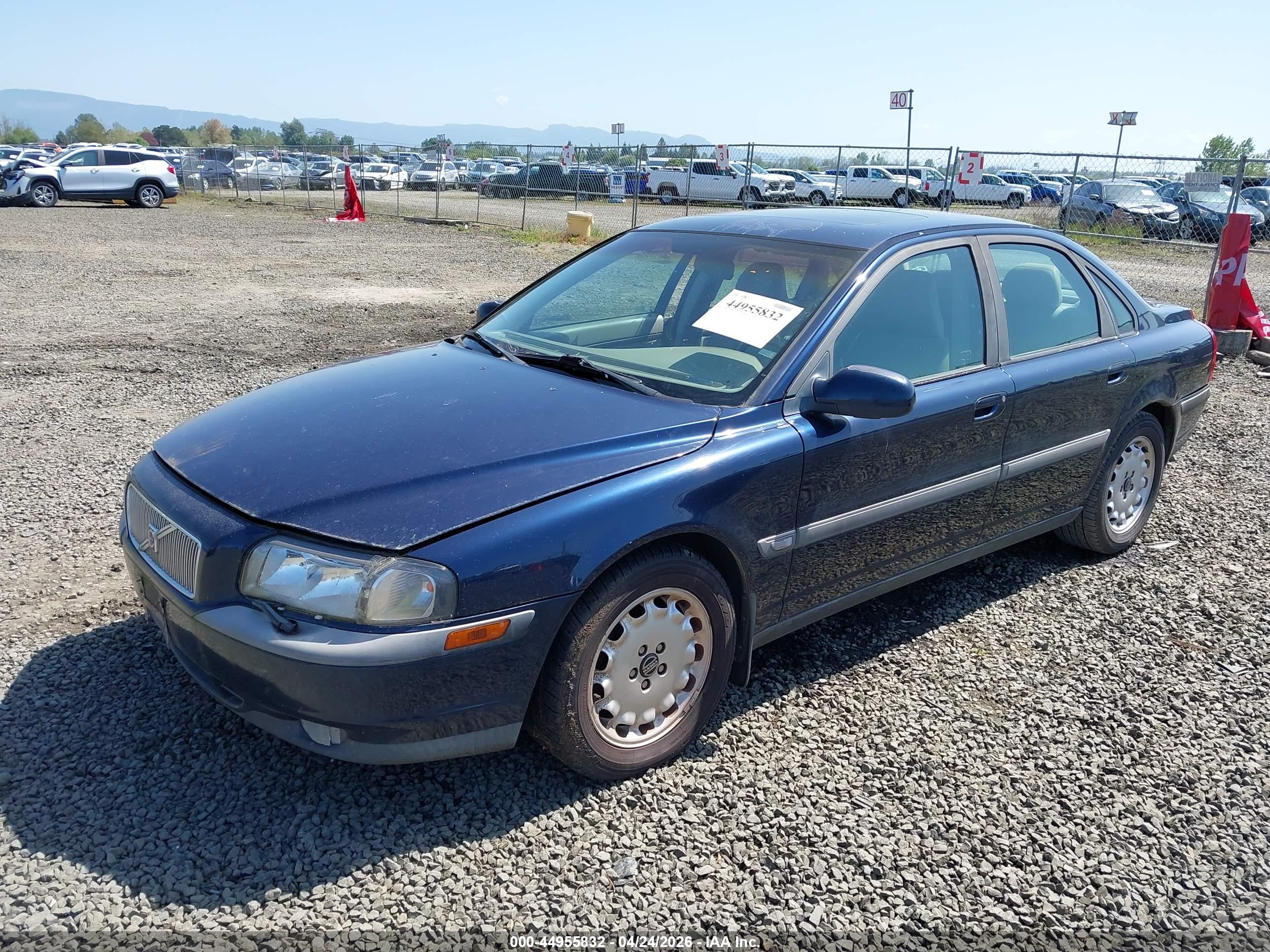 VOLVO S80 image 2