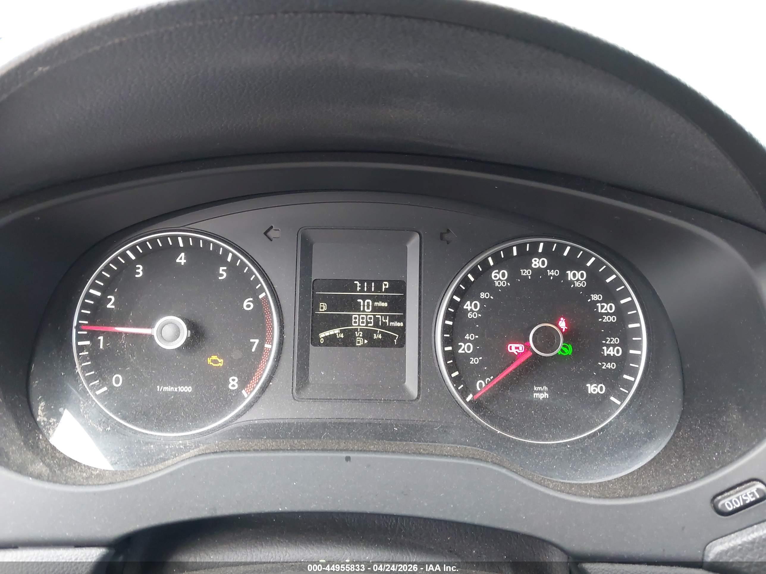 VOLKSWAGEN JETTA image 7