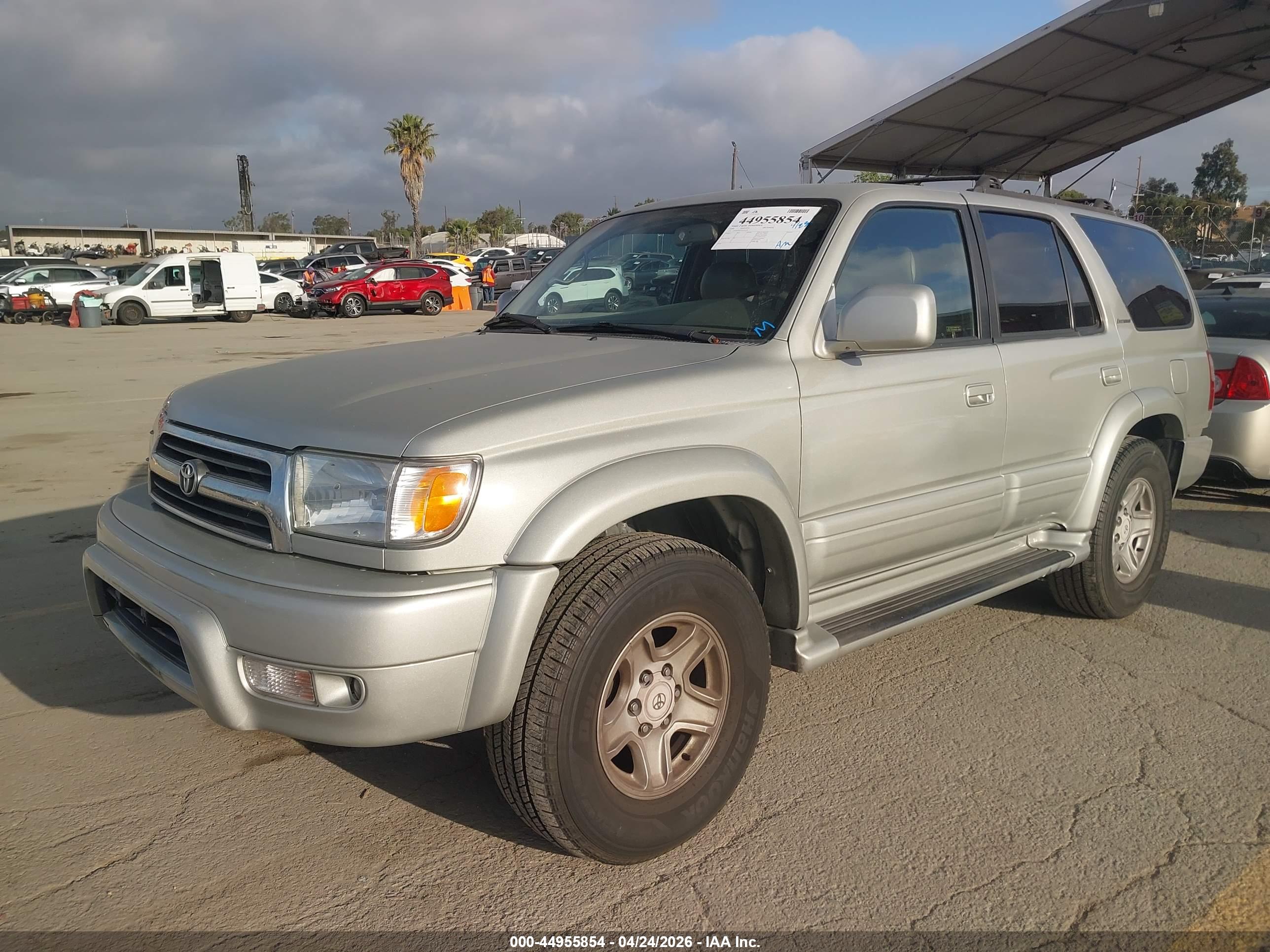 TOYOTA 4RUNNER image 2
