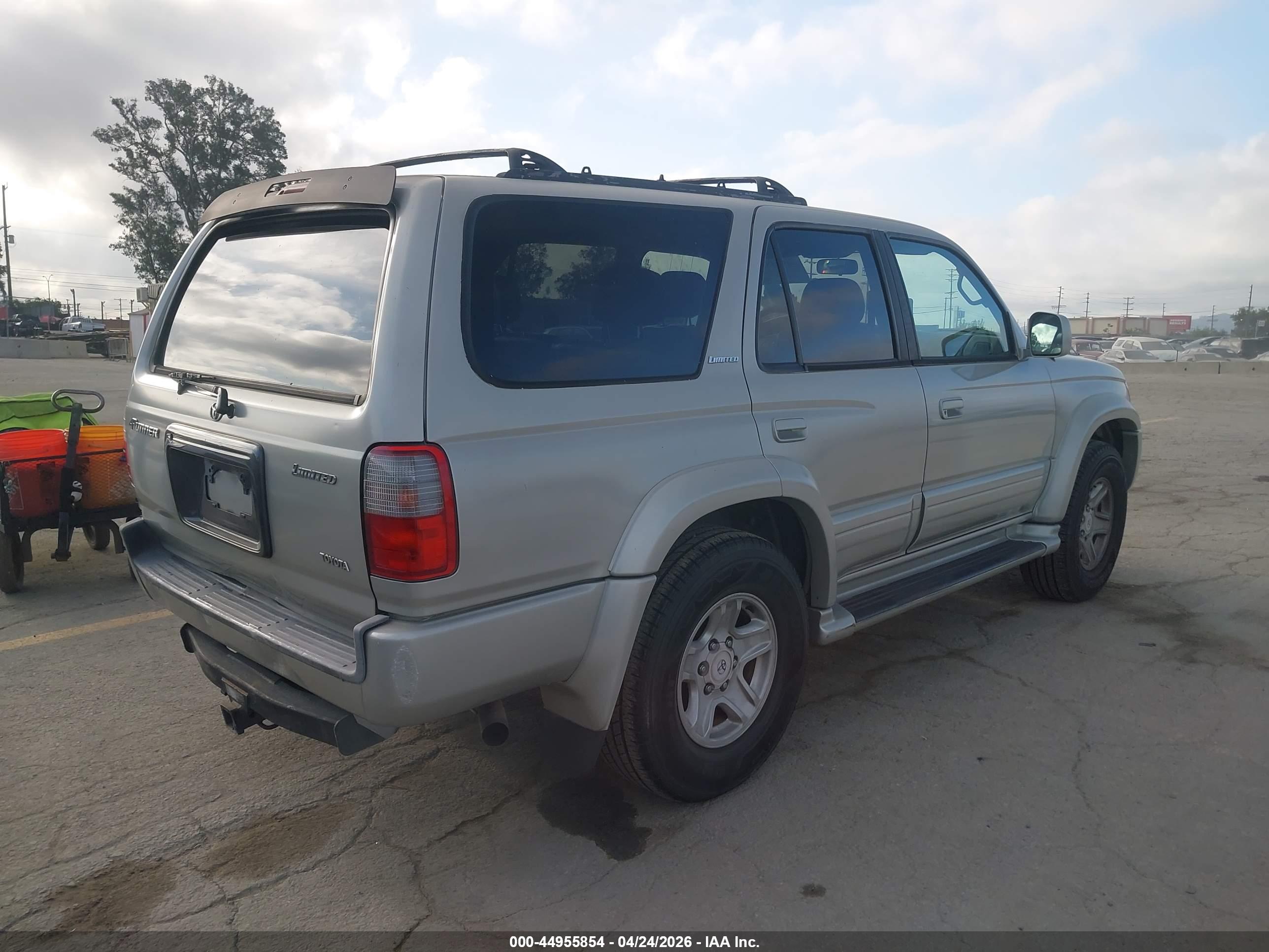 TOYOTA 4RUNNER image 4