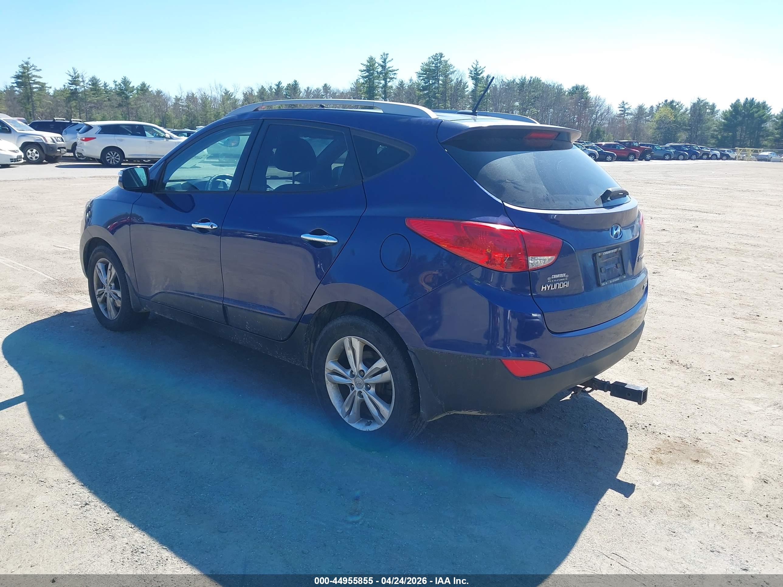 HYUNDAI TUCSON image 3