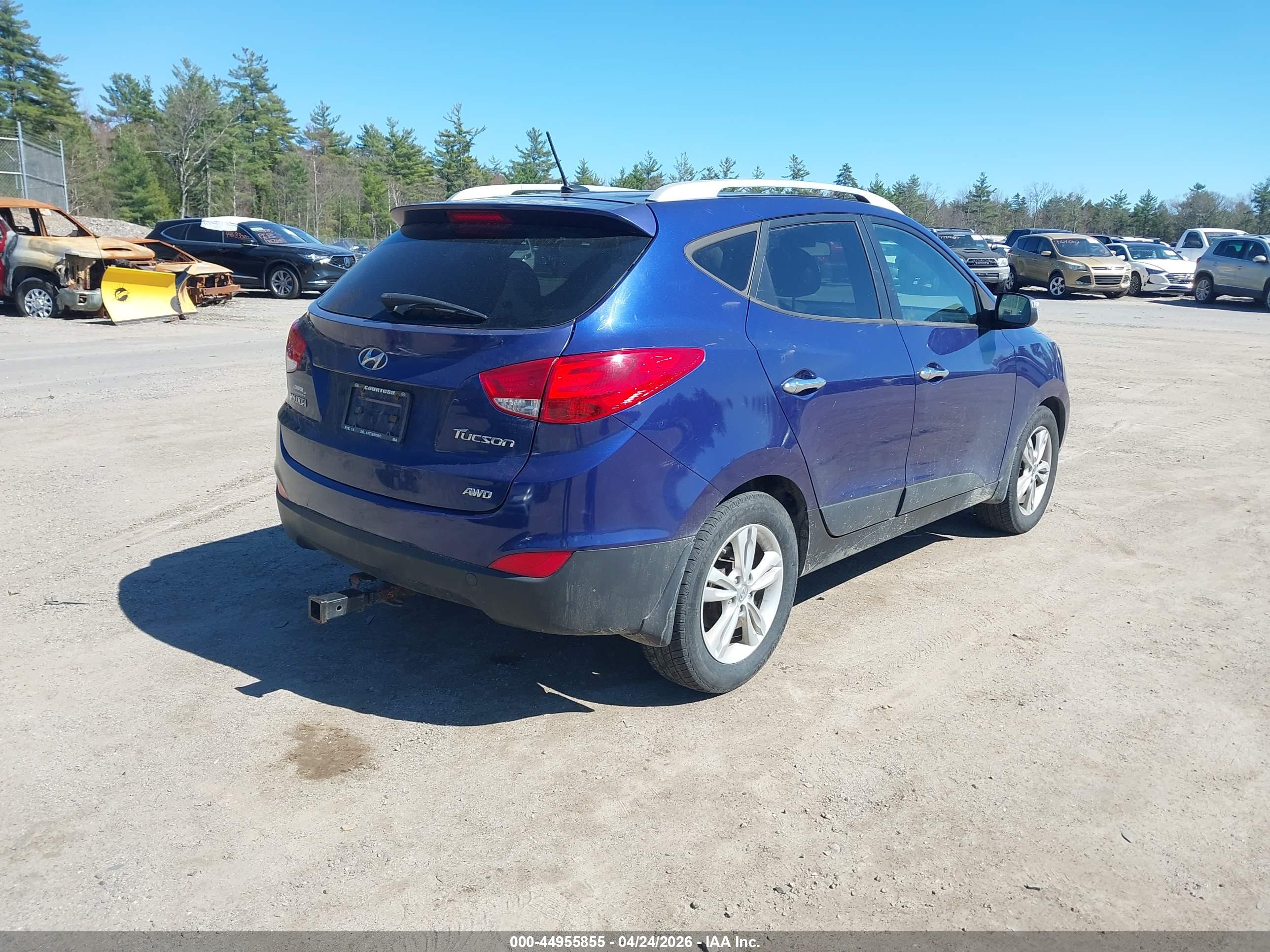 HYUNDAI TUCSON image 4