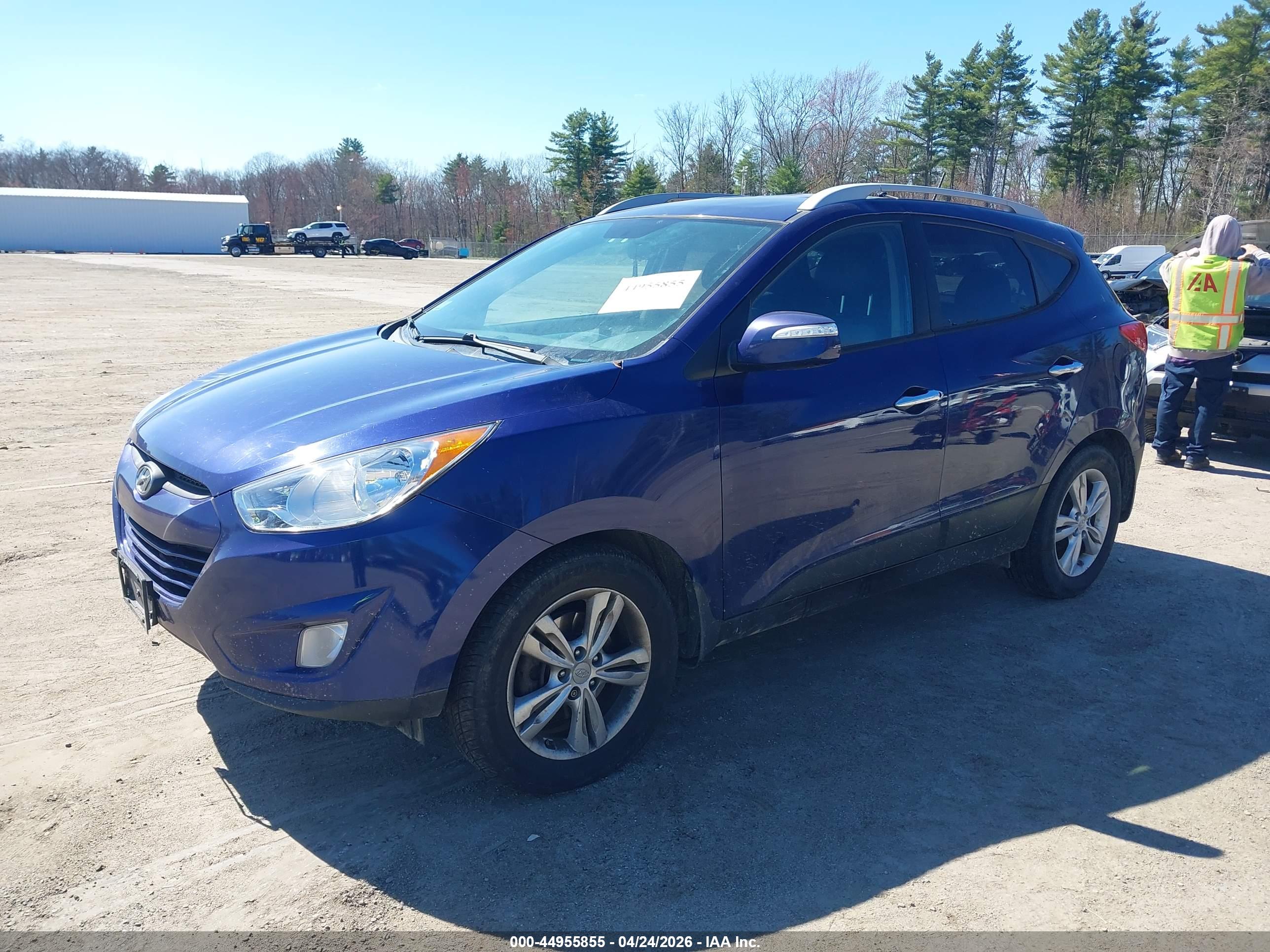 HYUNDAI TUCSON image 6