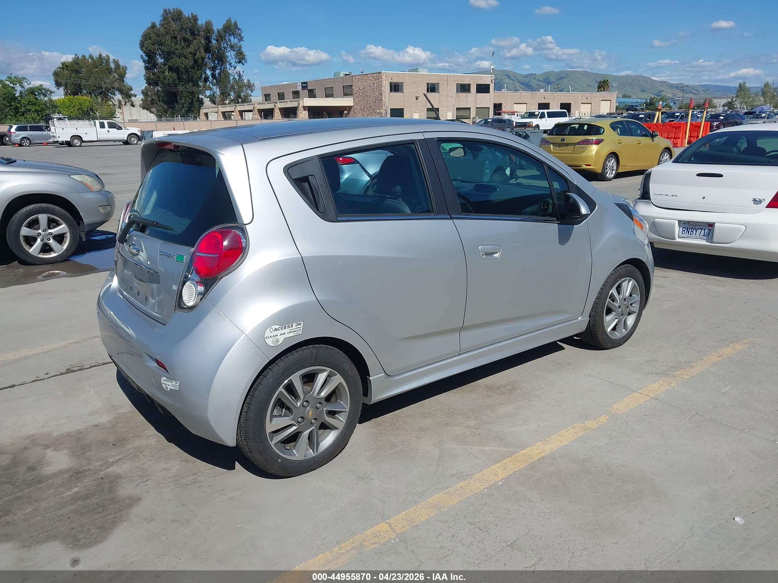 CHEVROLET SPARK image 4