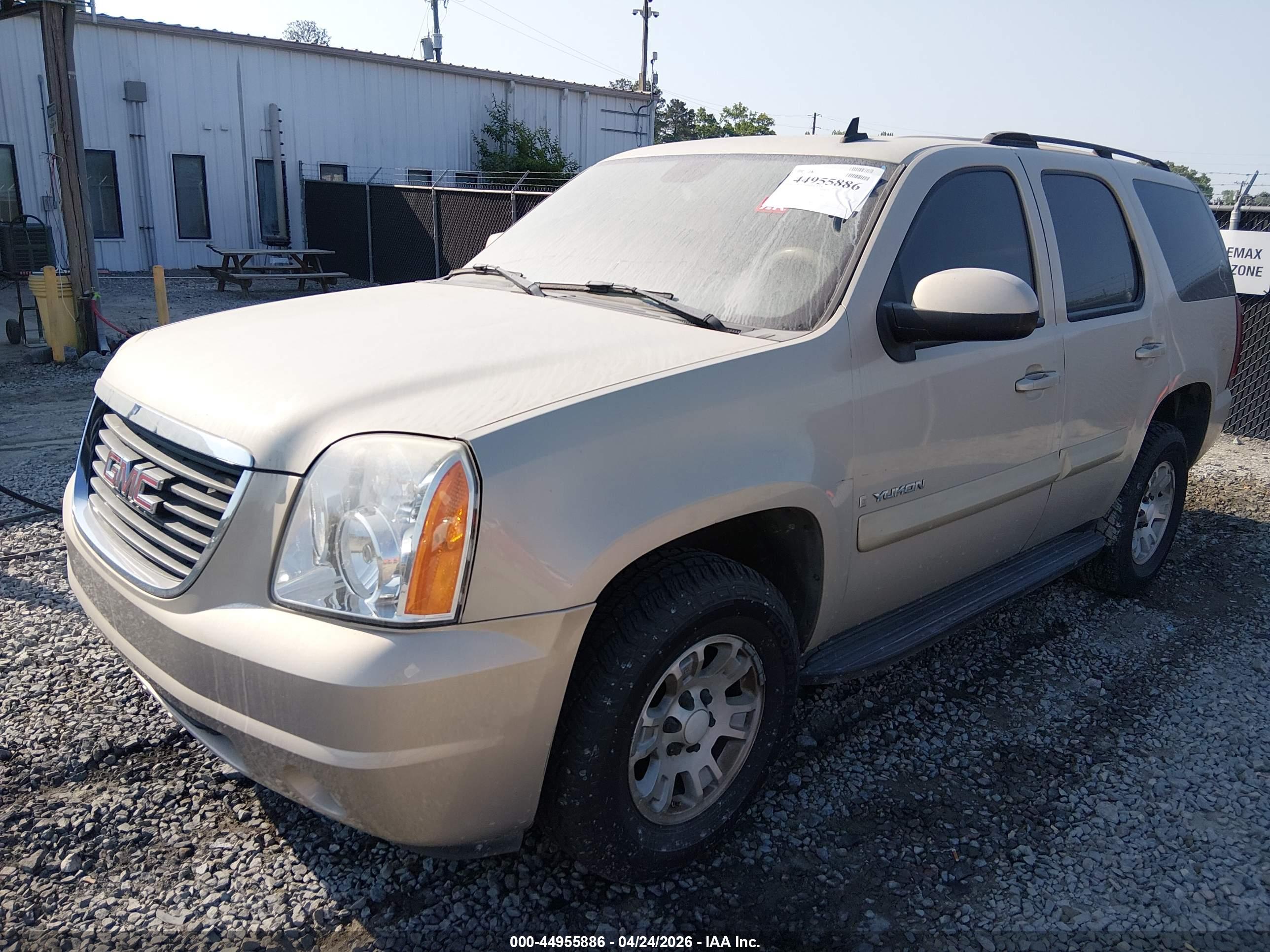 GMC YUKON image 2