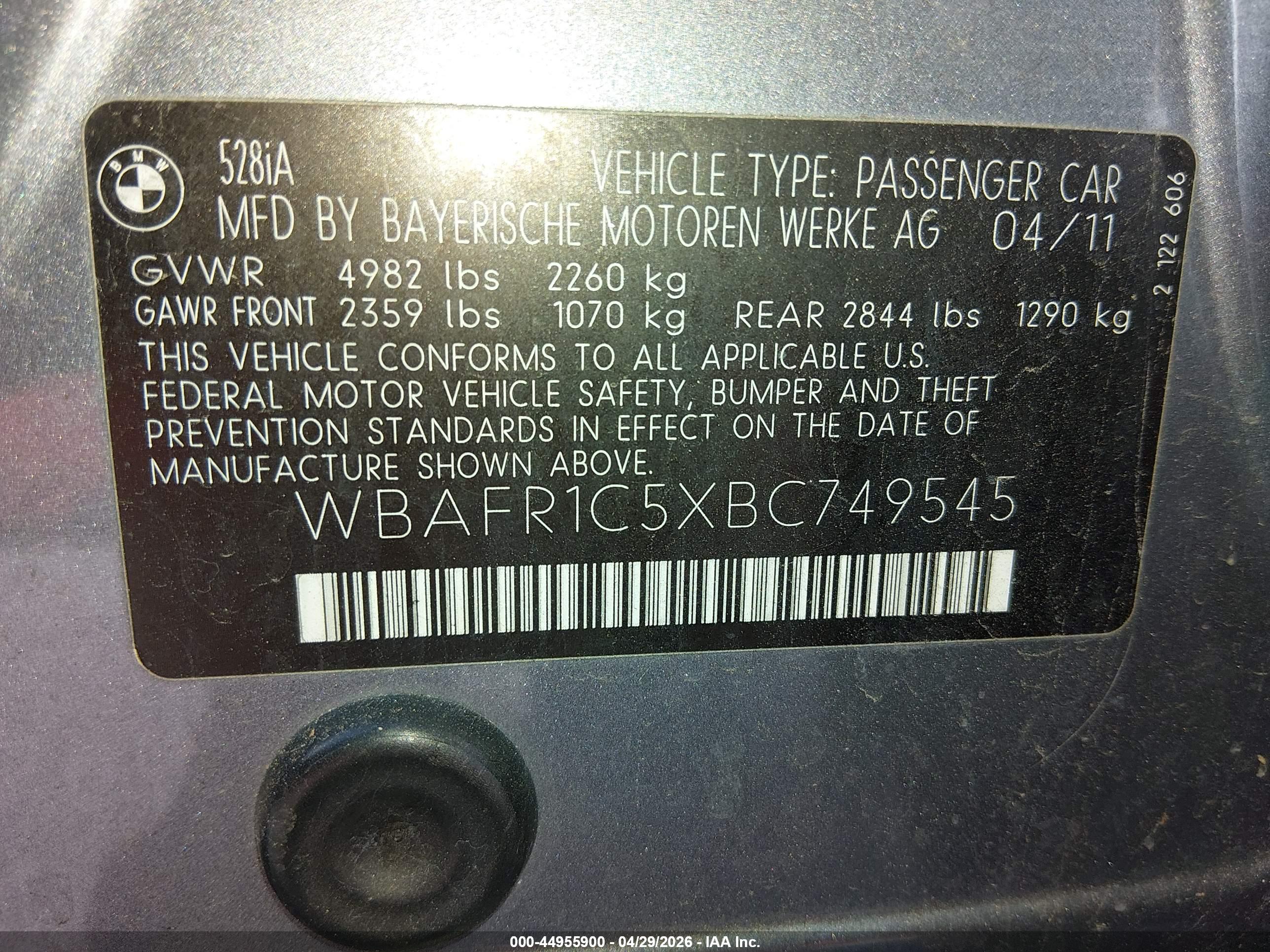 BMW 528I image 9