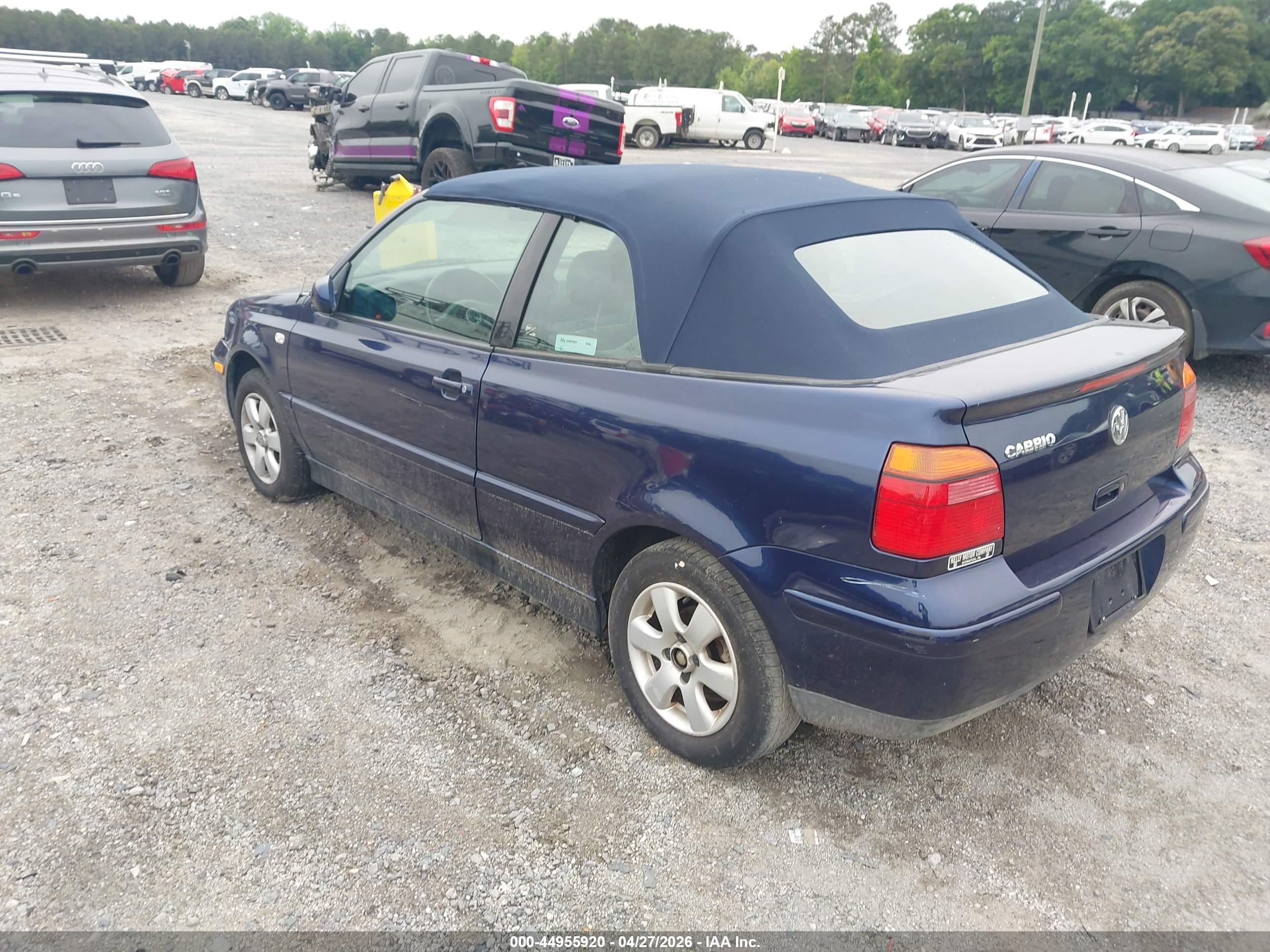 VOLKSWAGEN CABRIO image 3