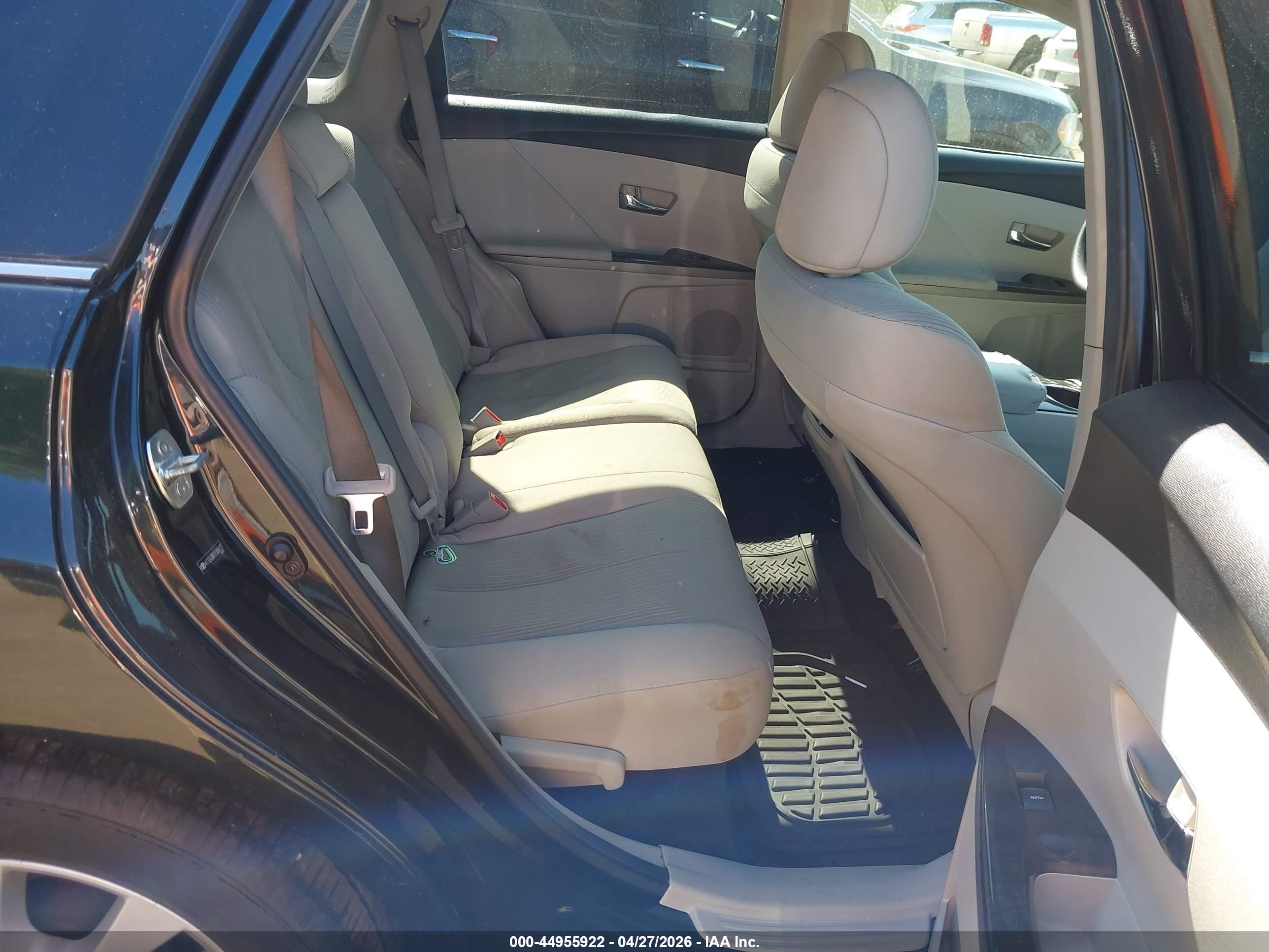 TOYOTA VENZA image 8
