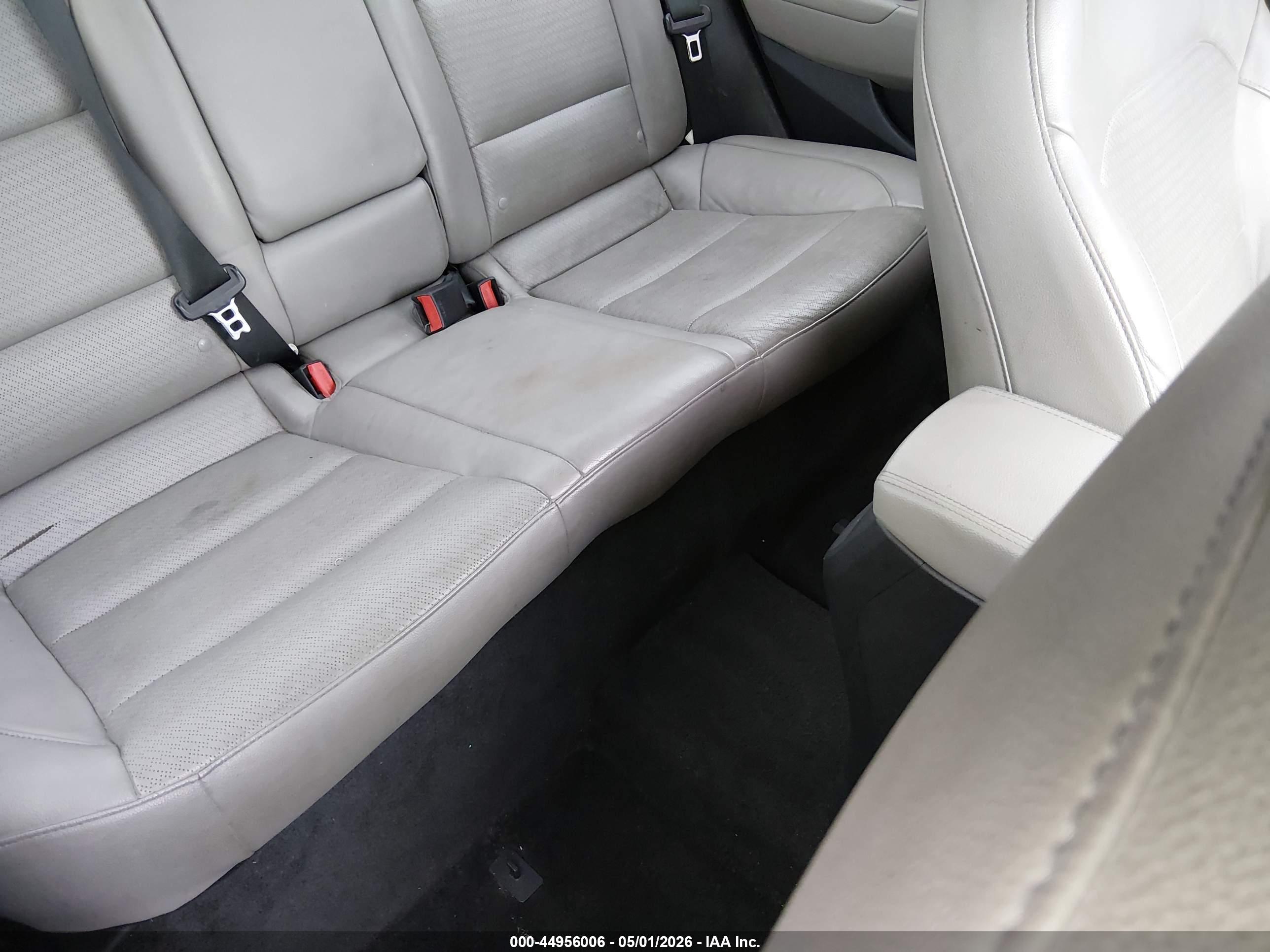 HYUNDAI ELANTRA image 8