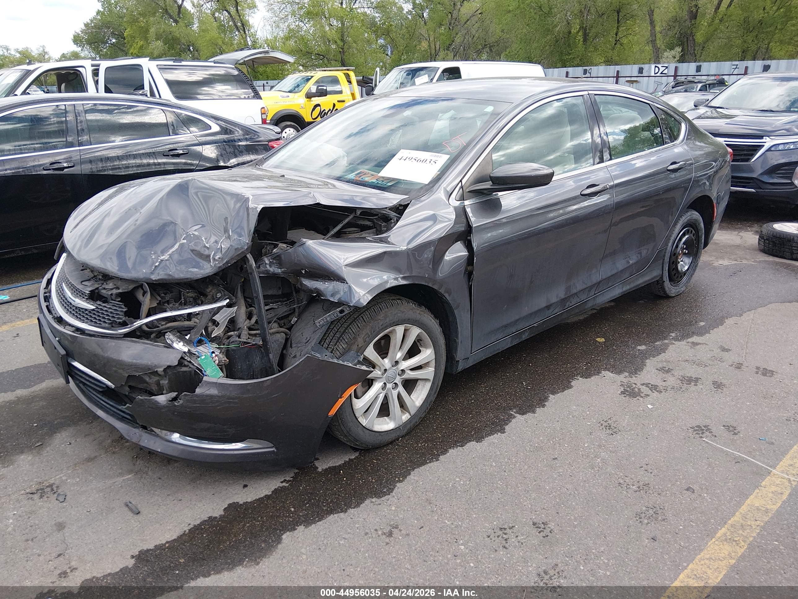 CHRYSLER 200 image 2
