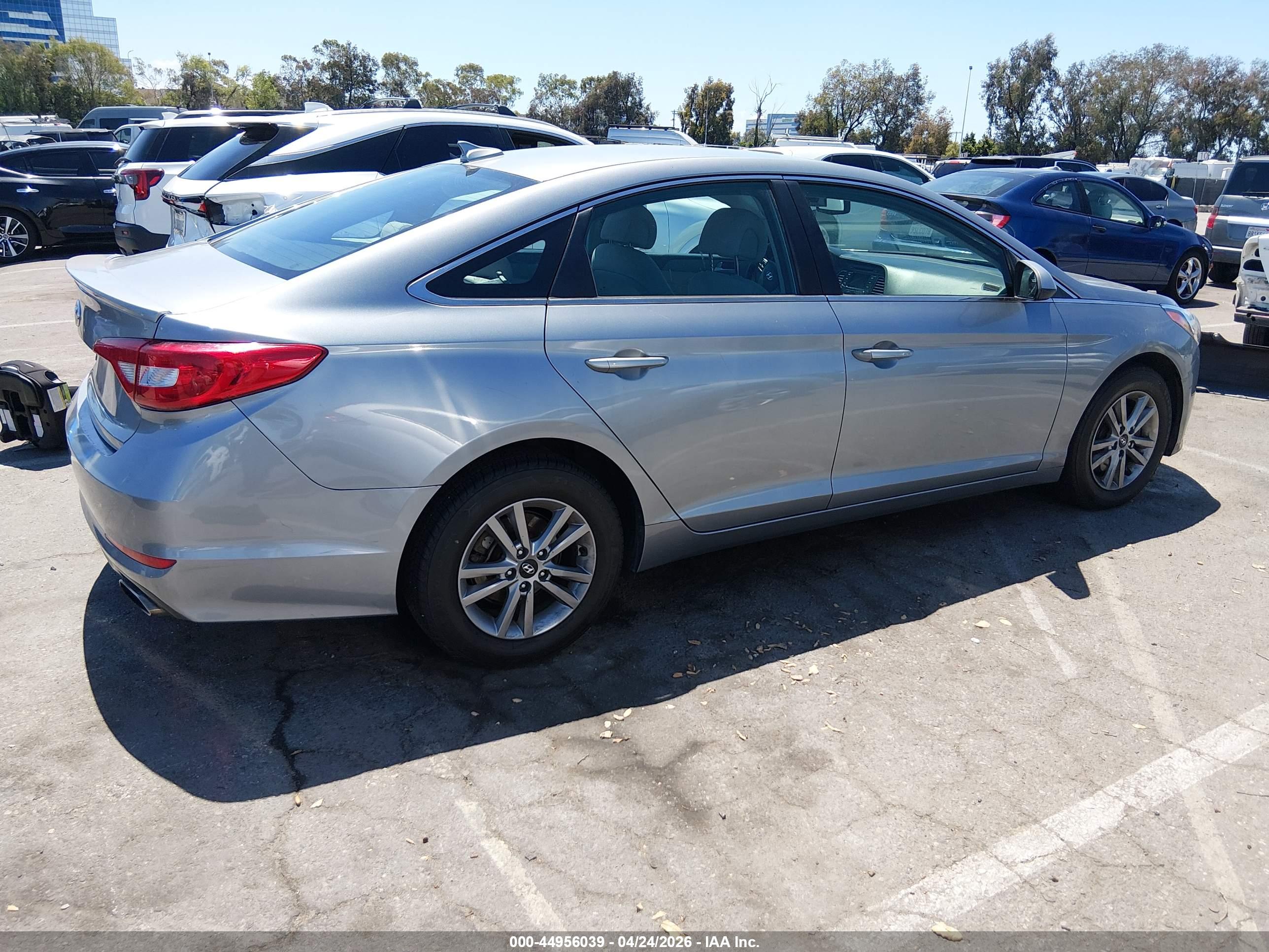 HYUNDAI SONATA image 4