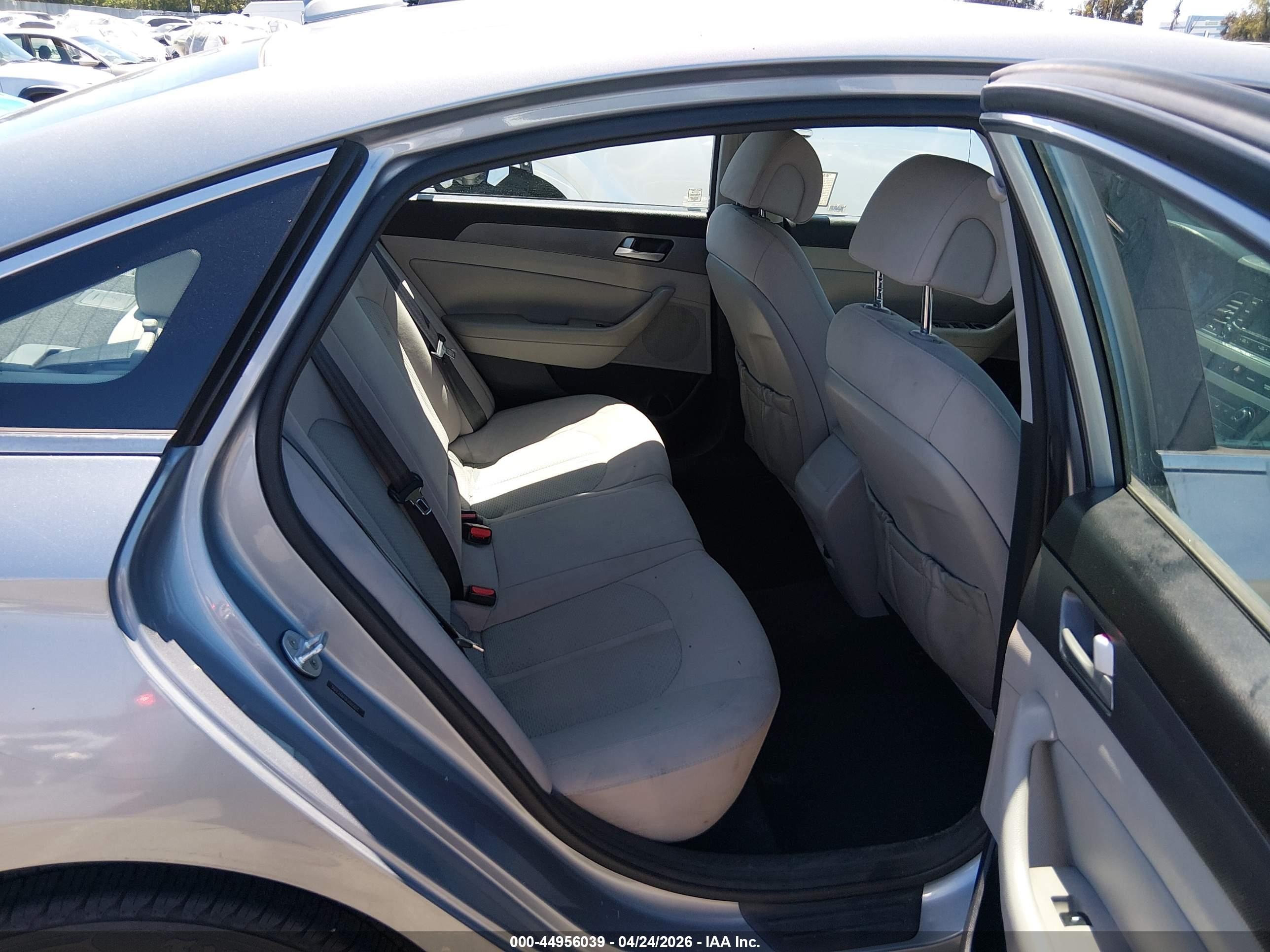 HYUNDAI SONATA image 8
