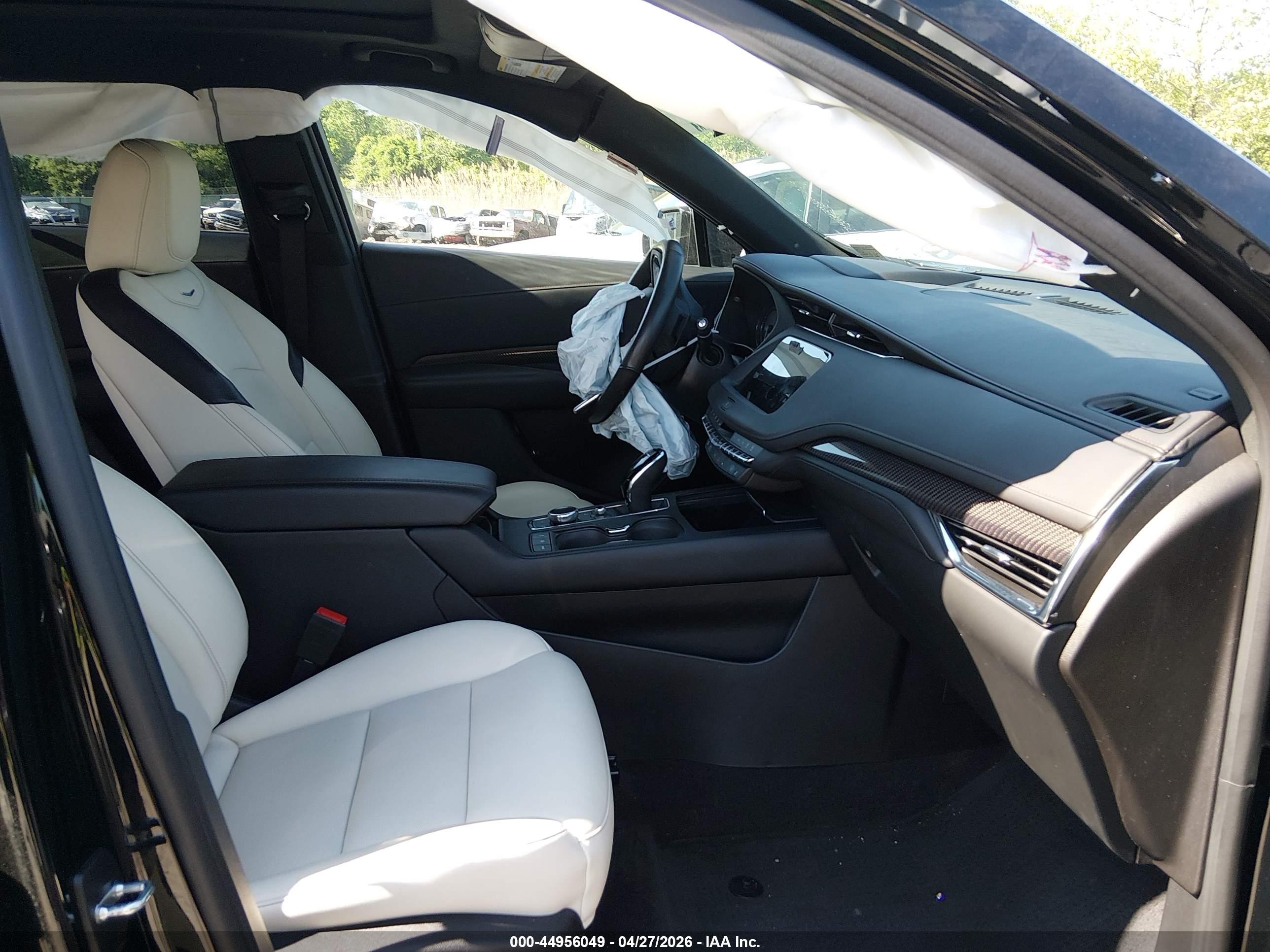 CADILLAC XT4 image 5