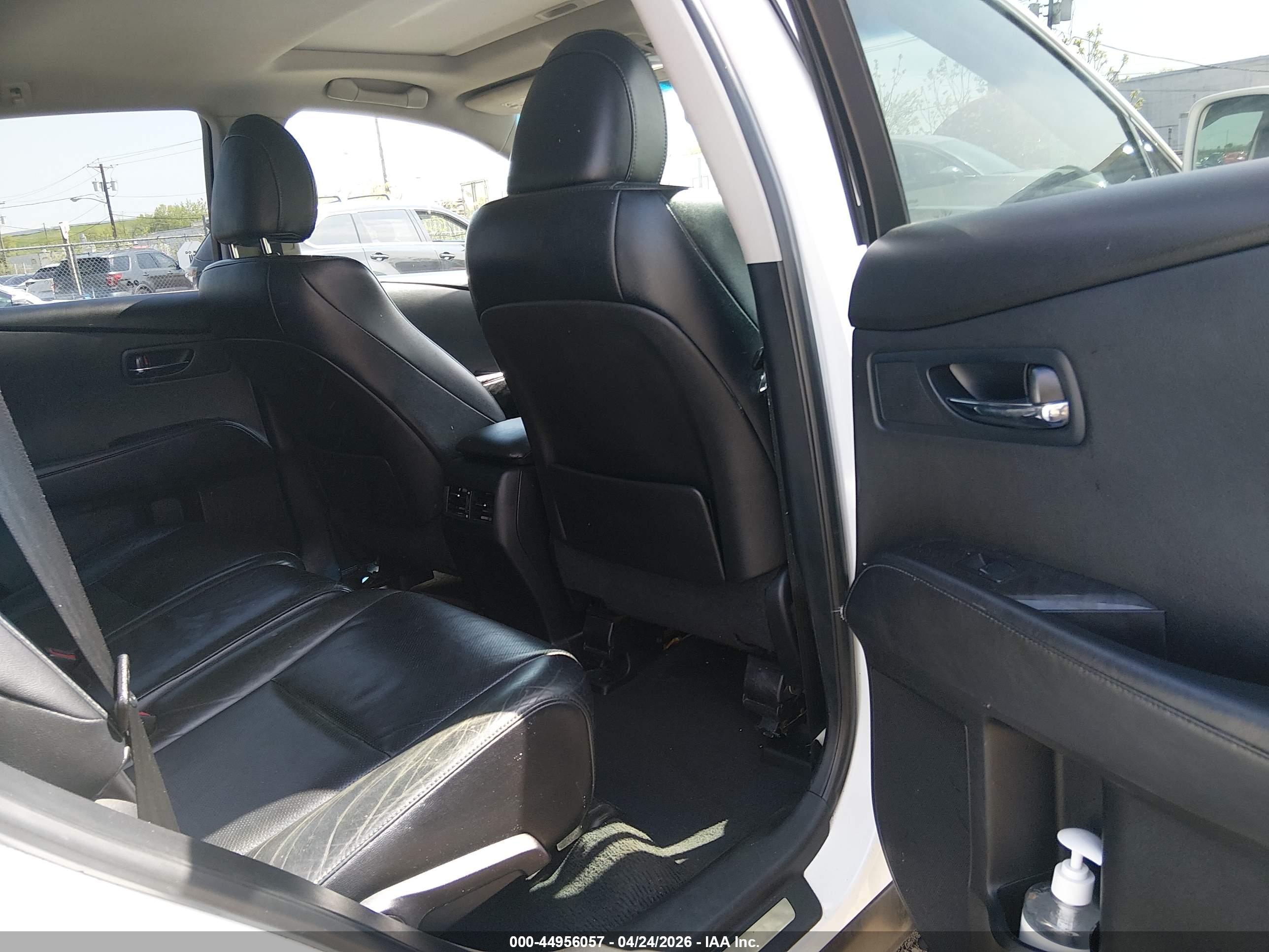 LEXUS RX image 8