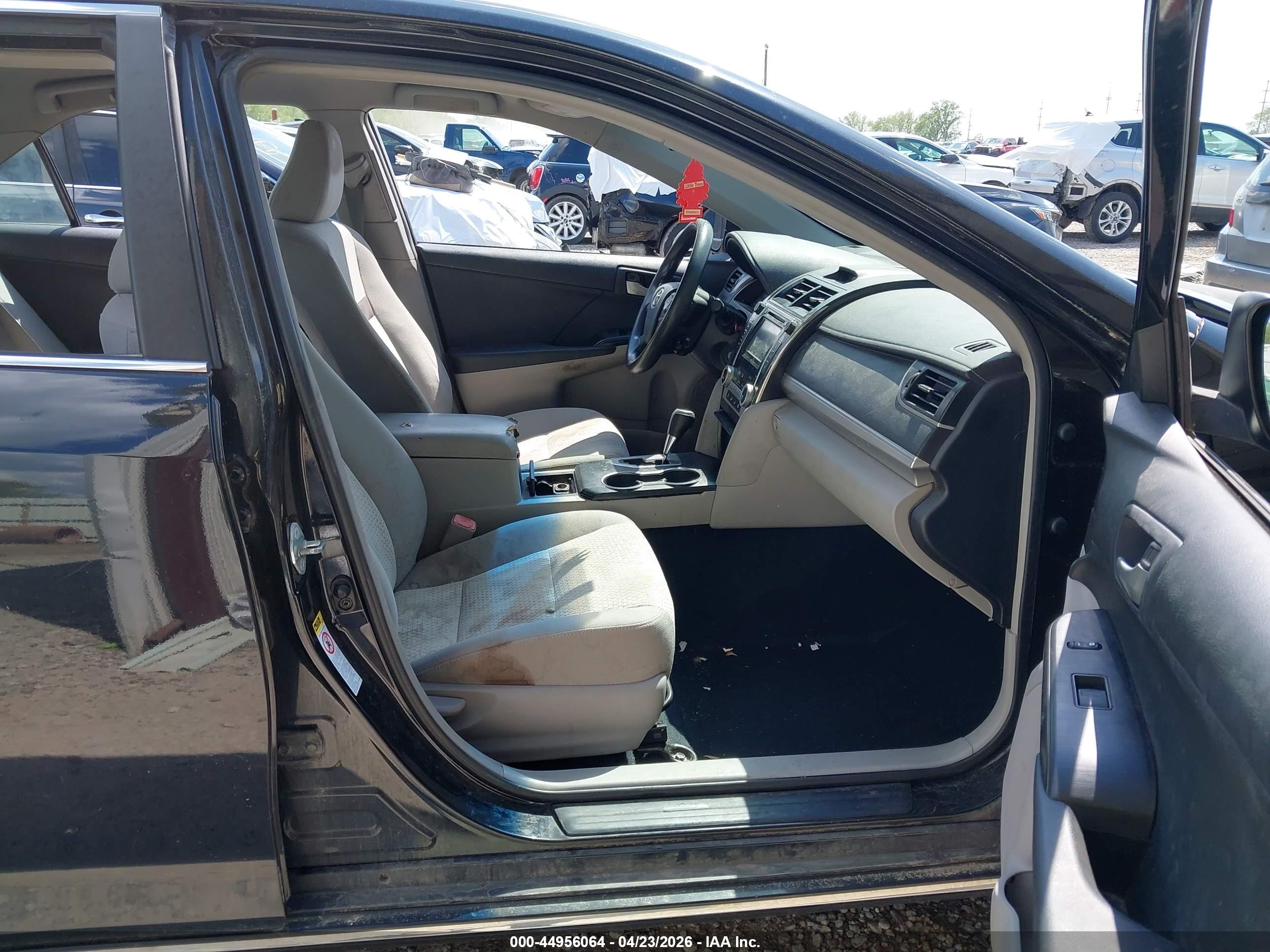 TOYOTA CAMRY image 5