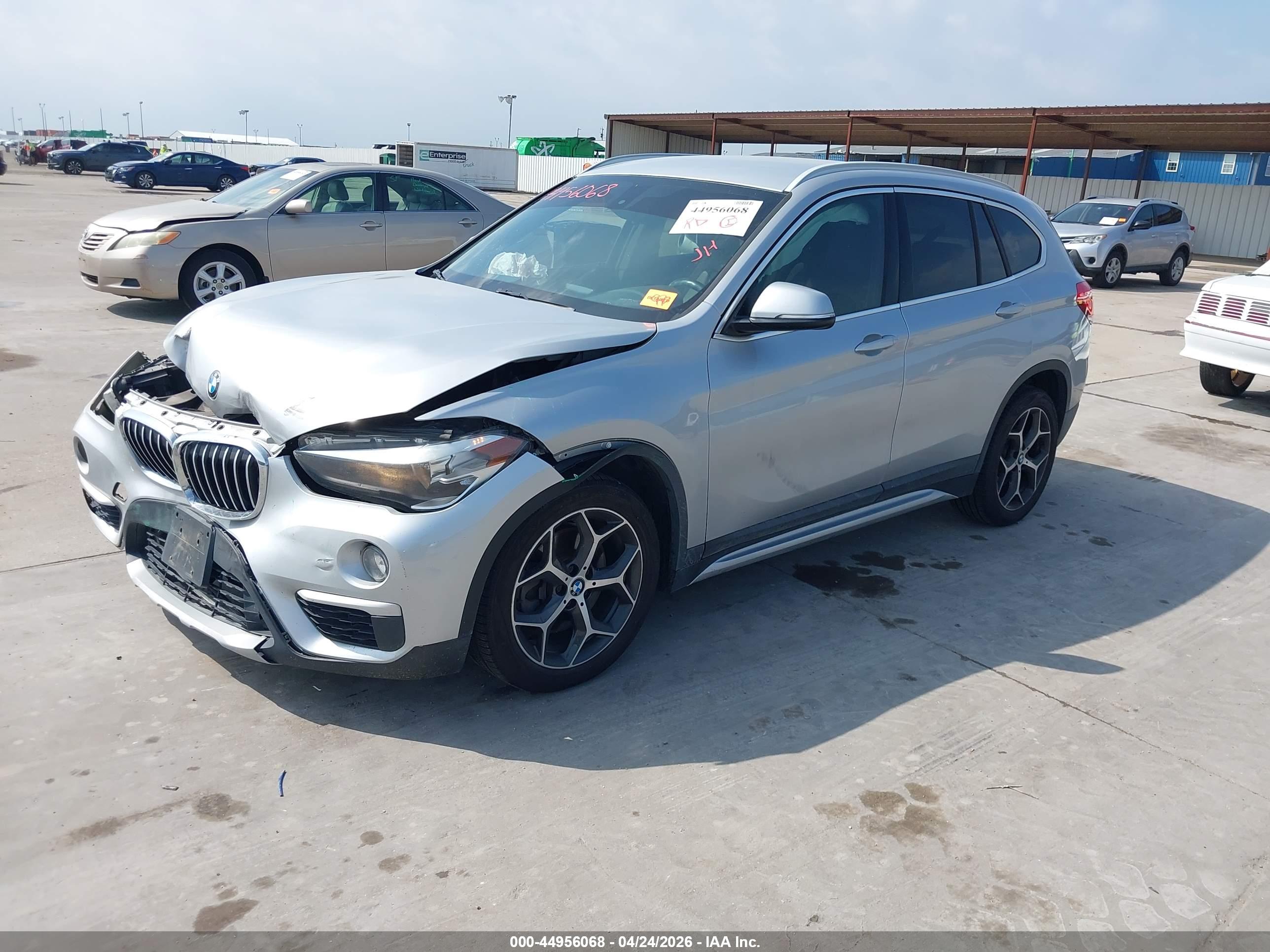 BMW X1 image 2