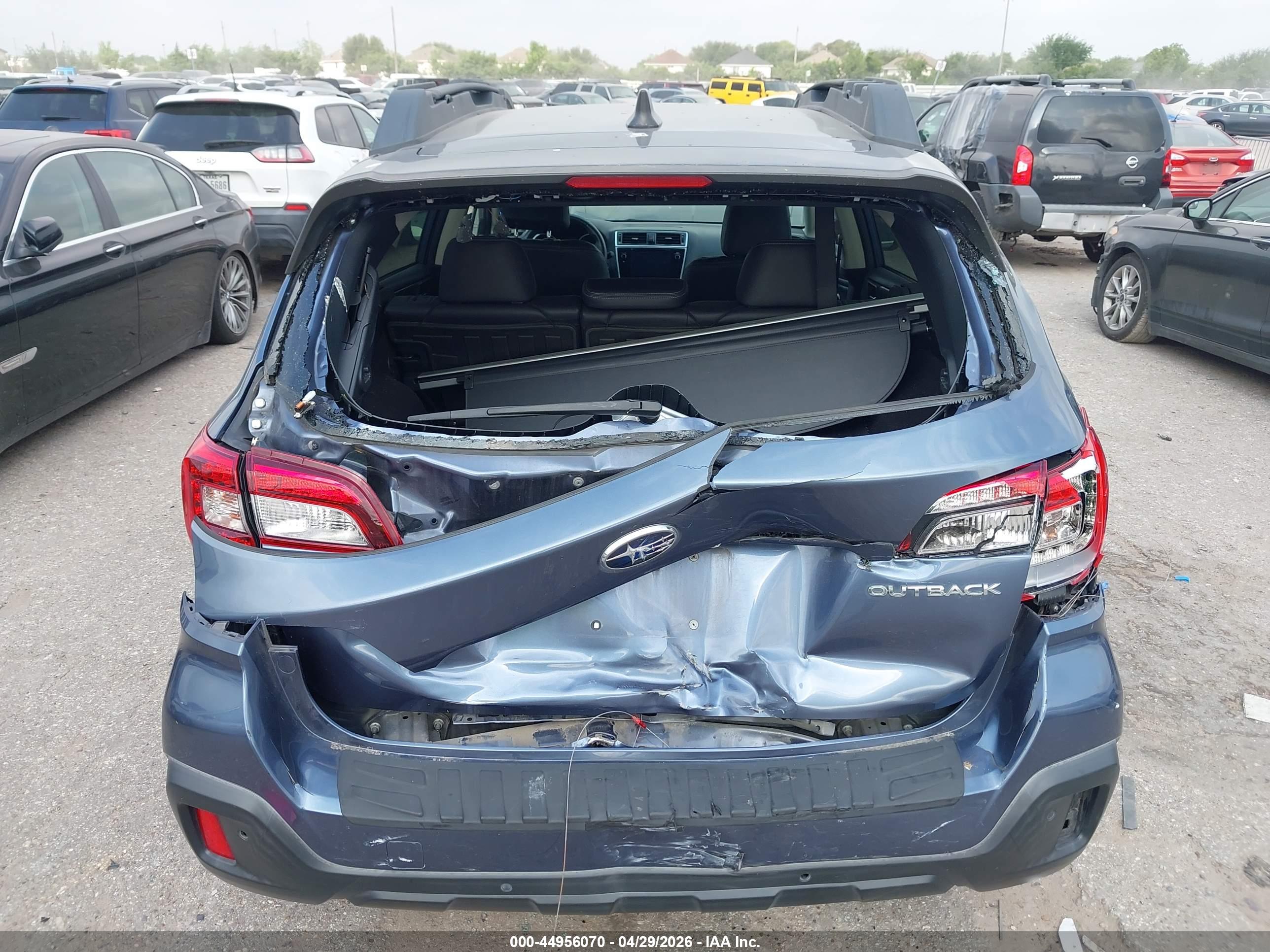 SUBARU OUTBACK image 6