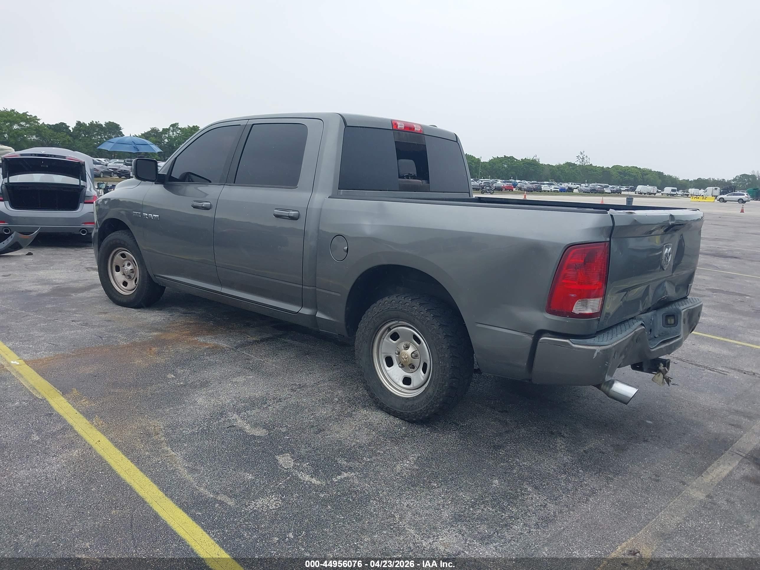 DODGE RAM image 3