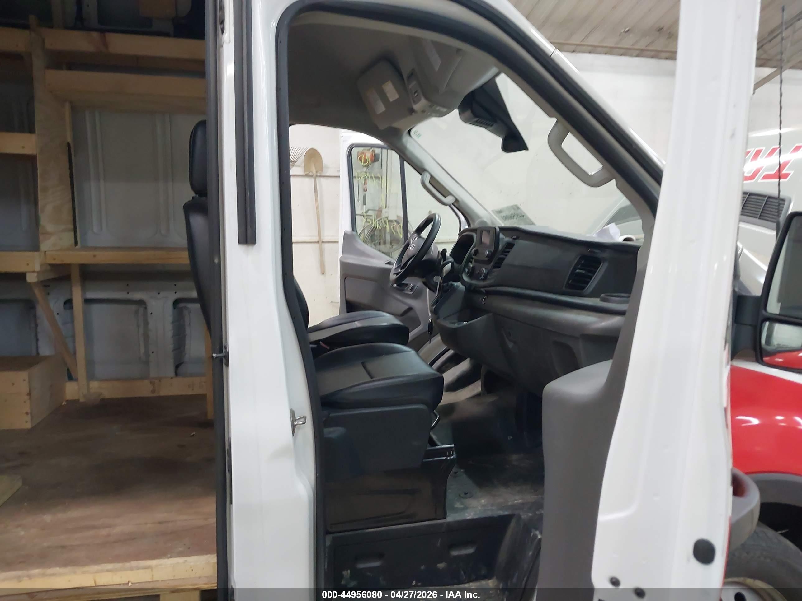 FORD TRANSIT-250 image 5