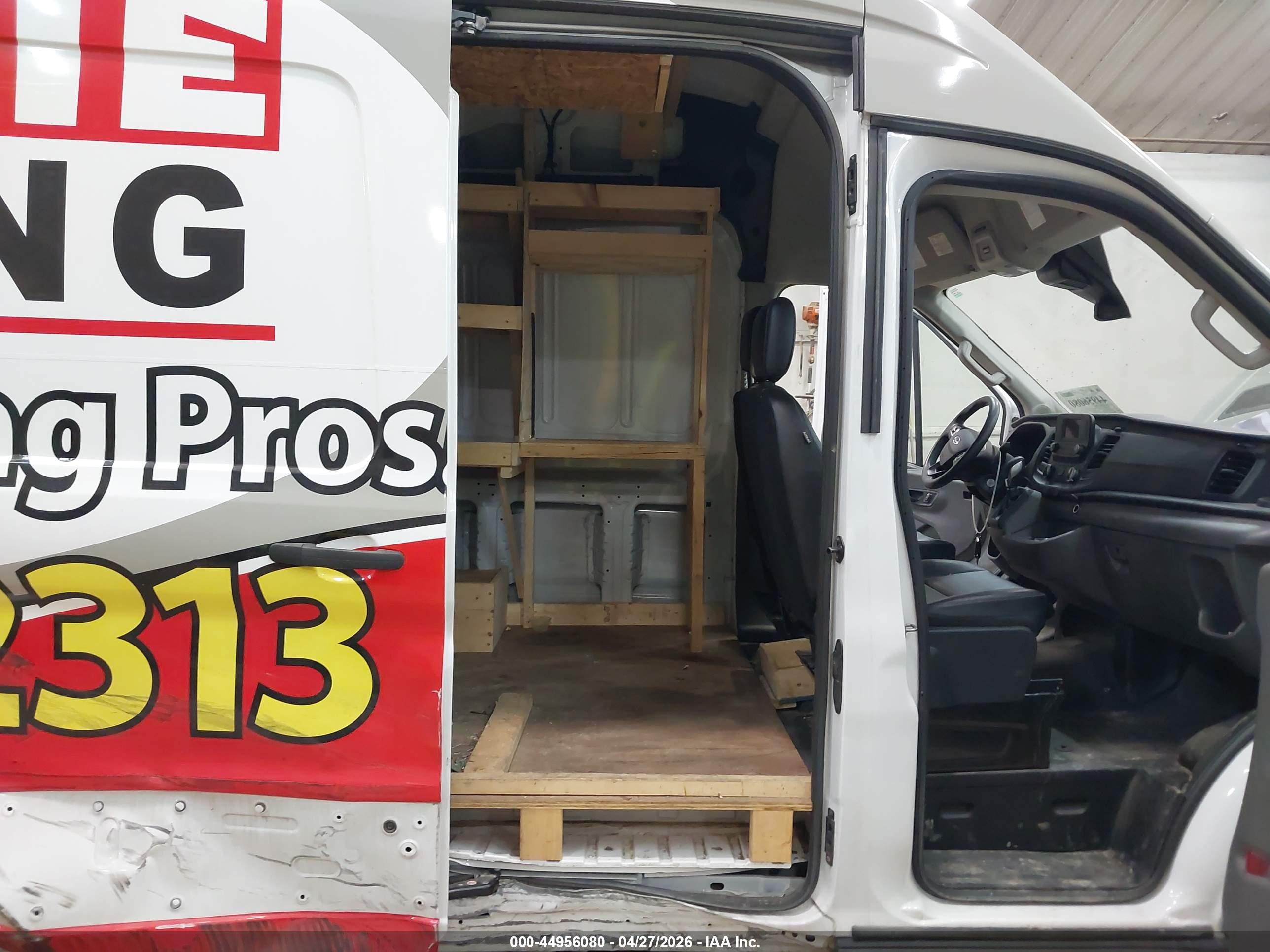 FORD TRANSIT-250 image 8
