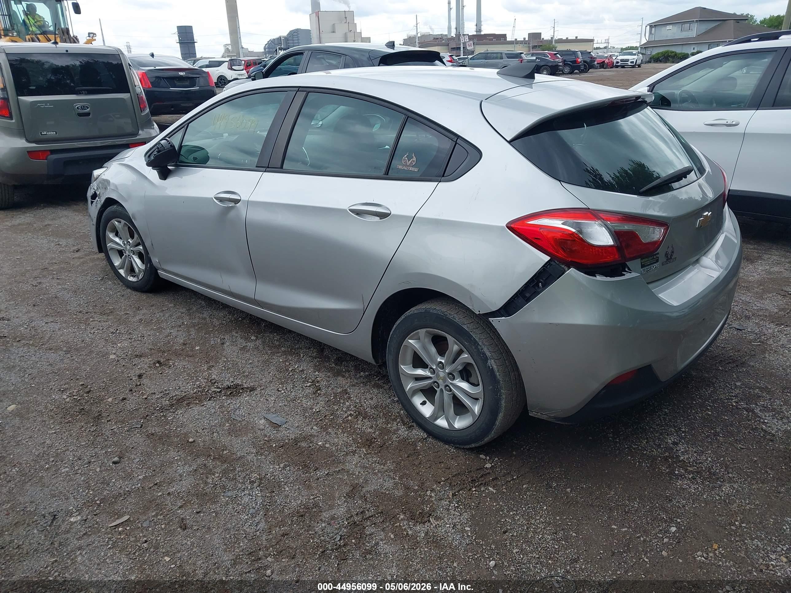 CHEVROLET CRUZE image 3