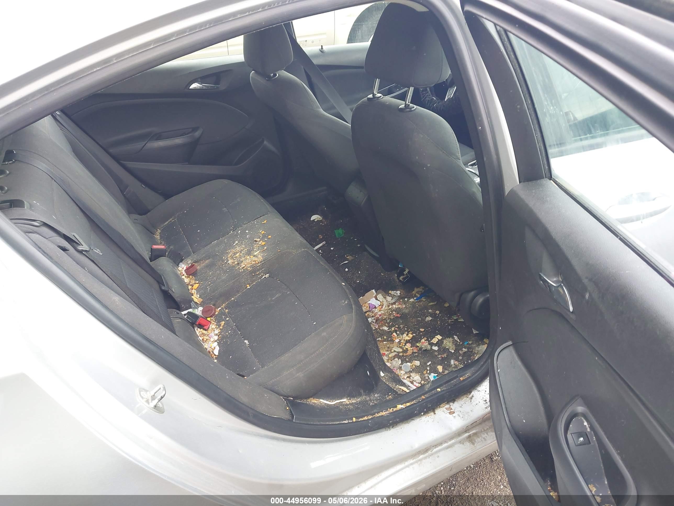 CHEVROLET CRUZE image 8