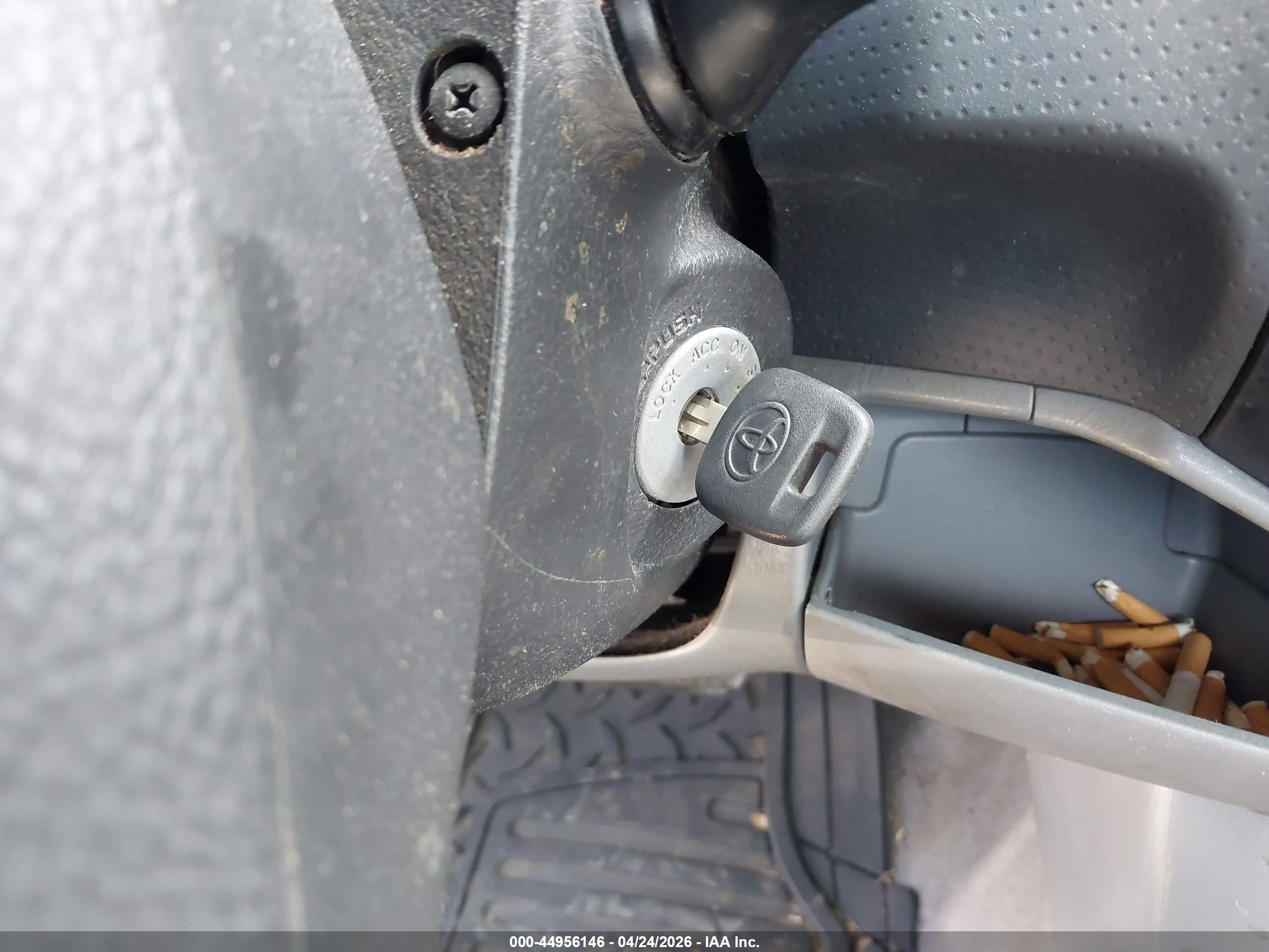 TOYOTA TACOMA image 11