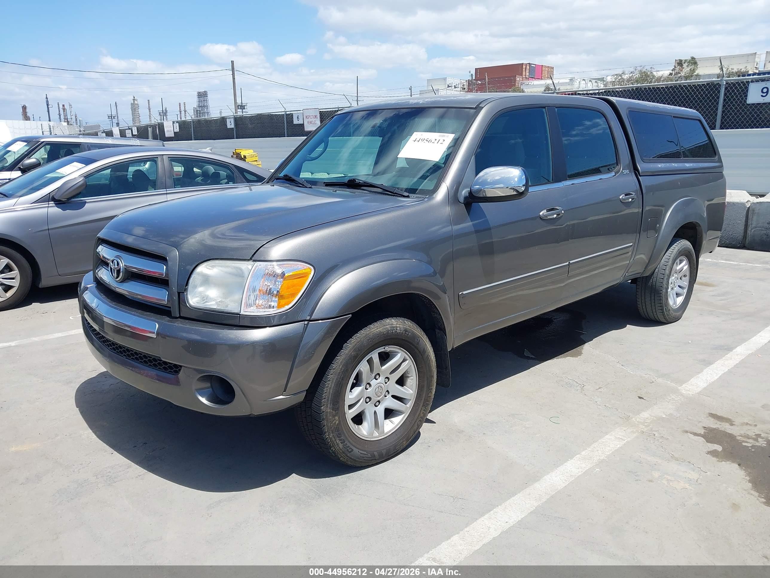 TOYOTA TUNDRA image 2