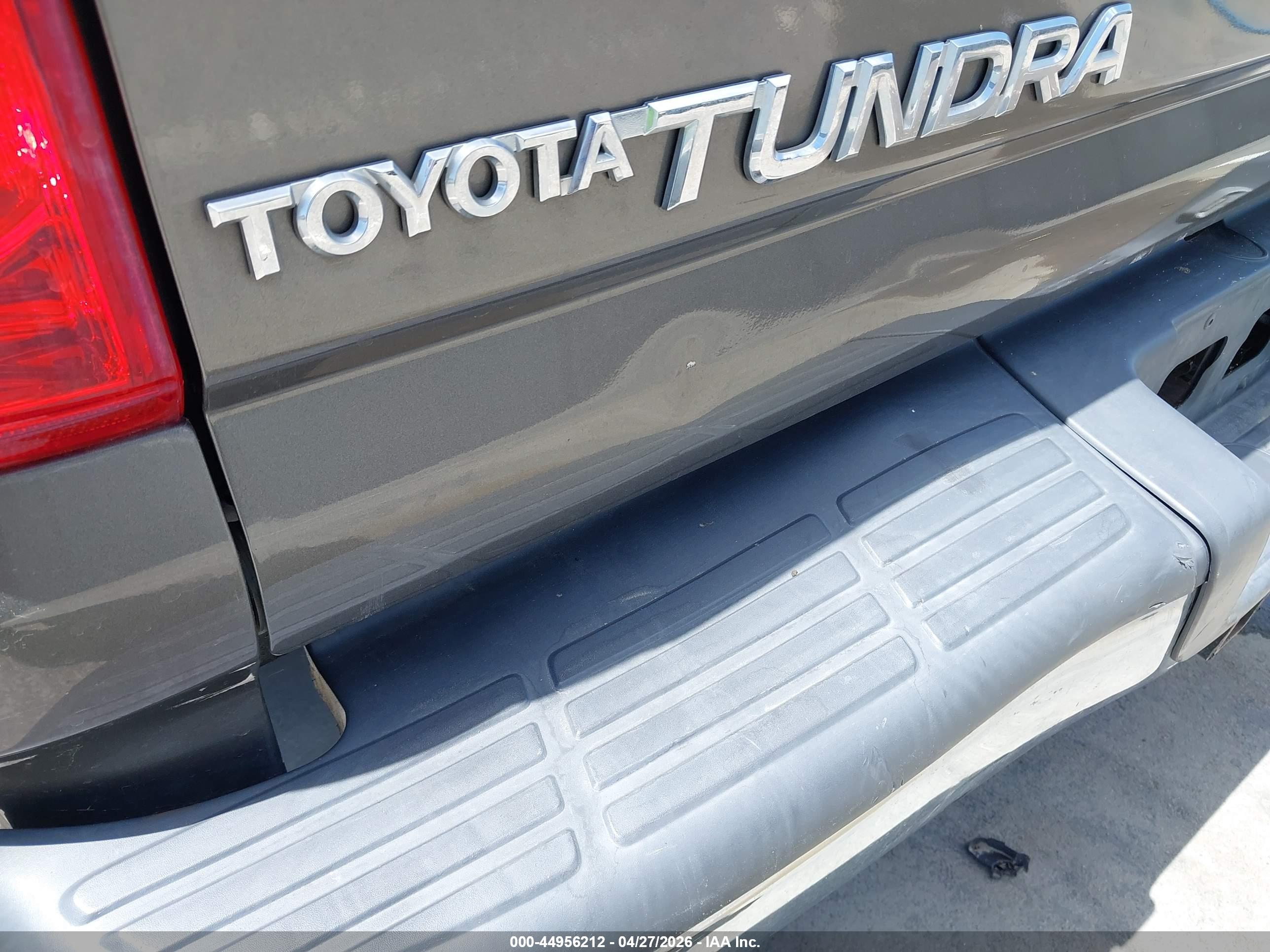 TOYOTA TUNDRA image 6