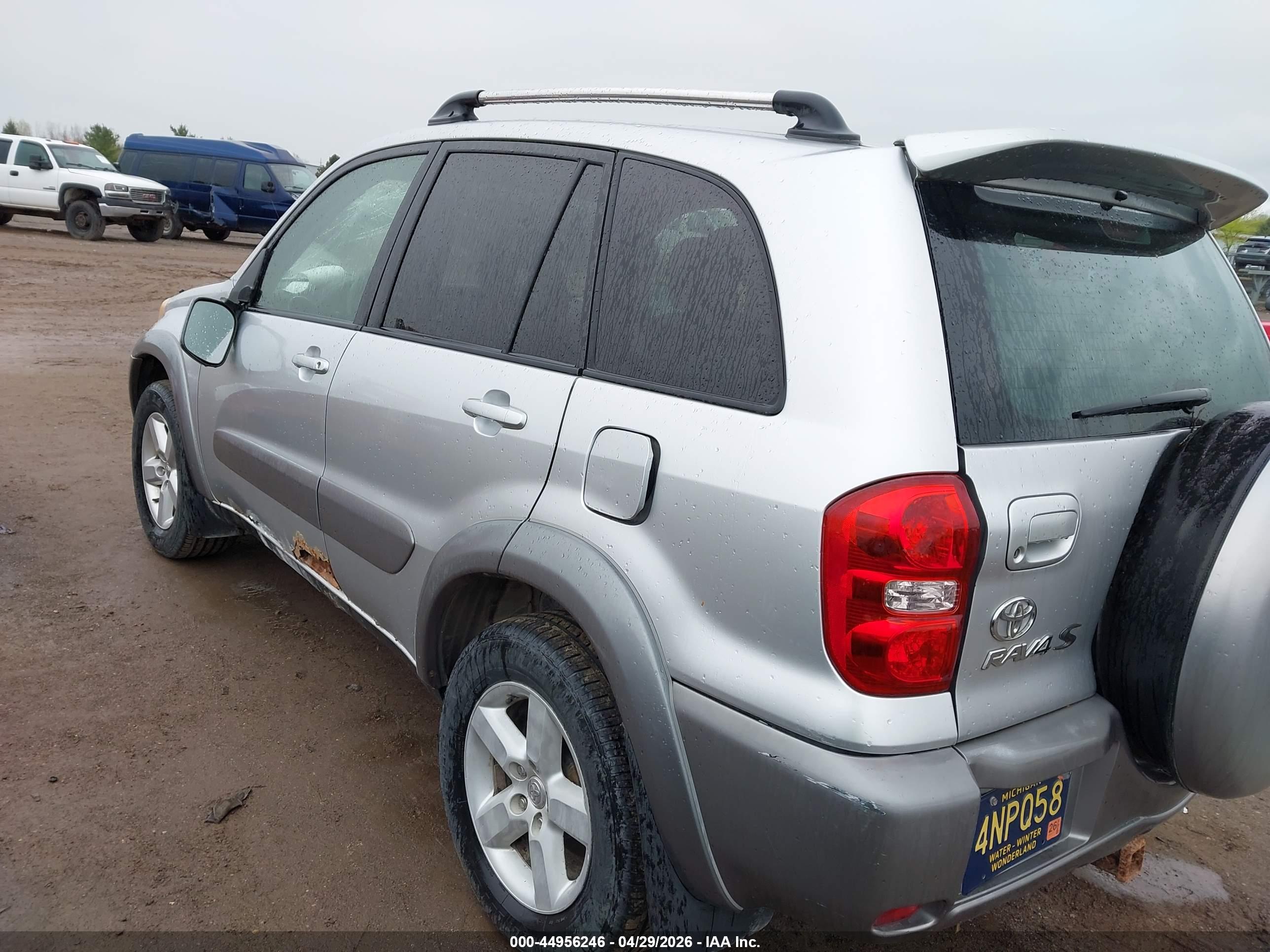 TOYOTA RAV4 image 3