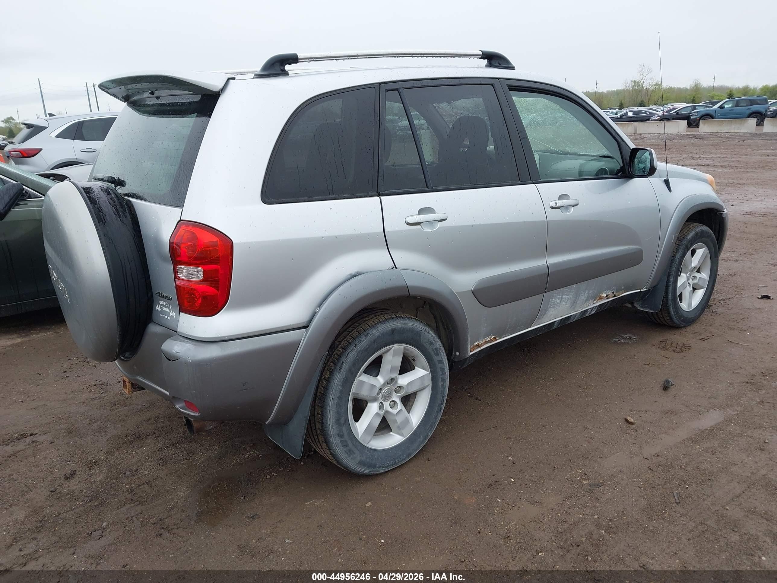 TOYOTA RAV4 image 4