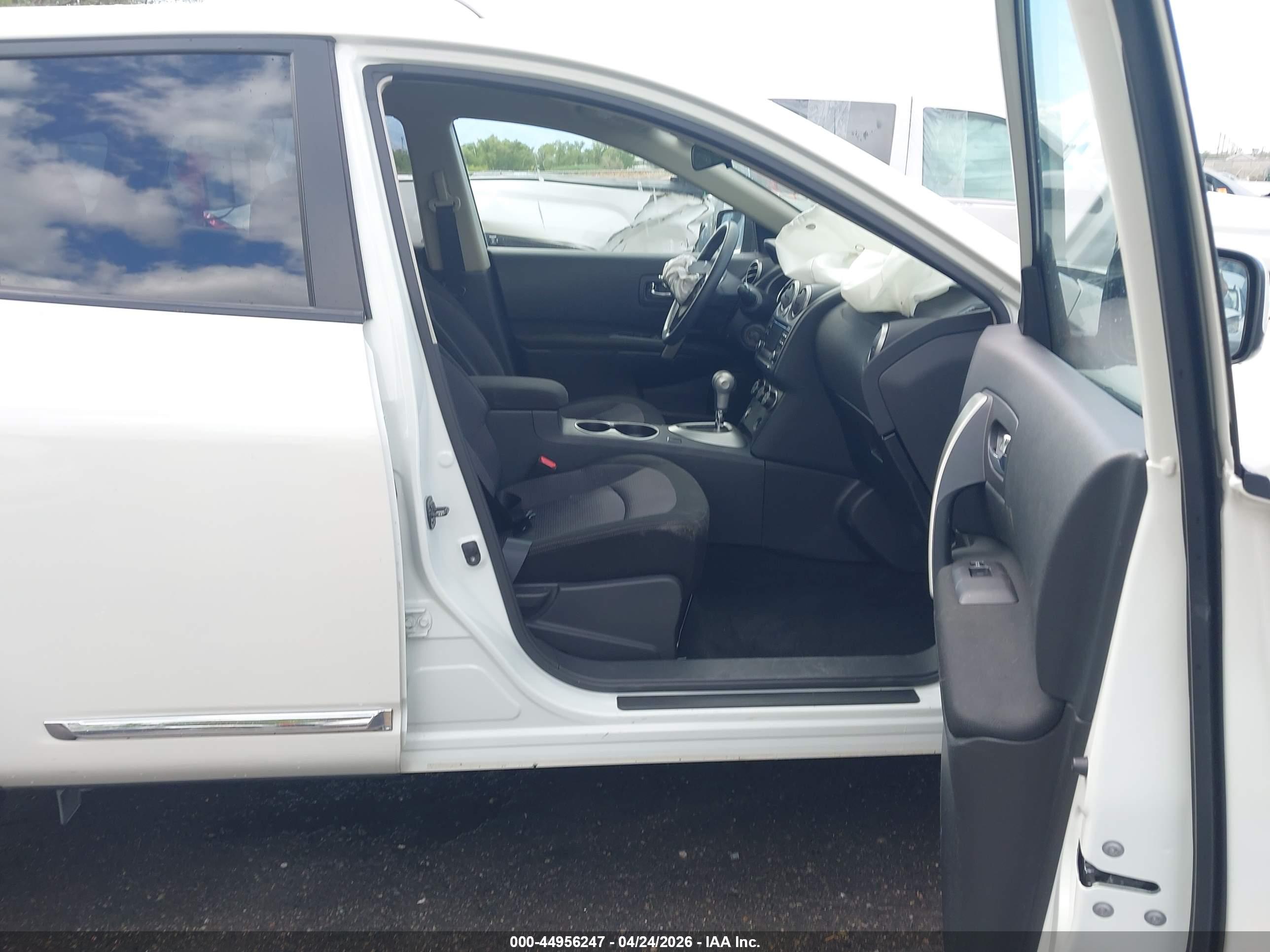 NISSAN ROGUE image 5