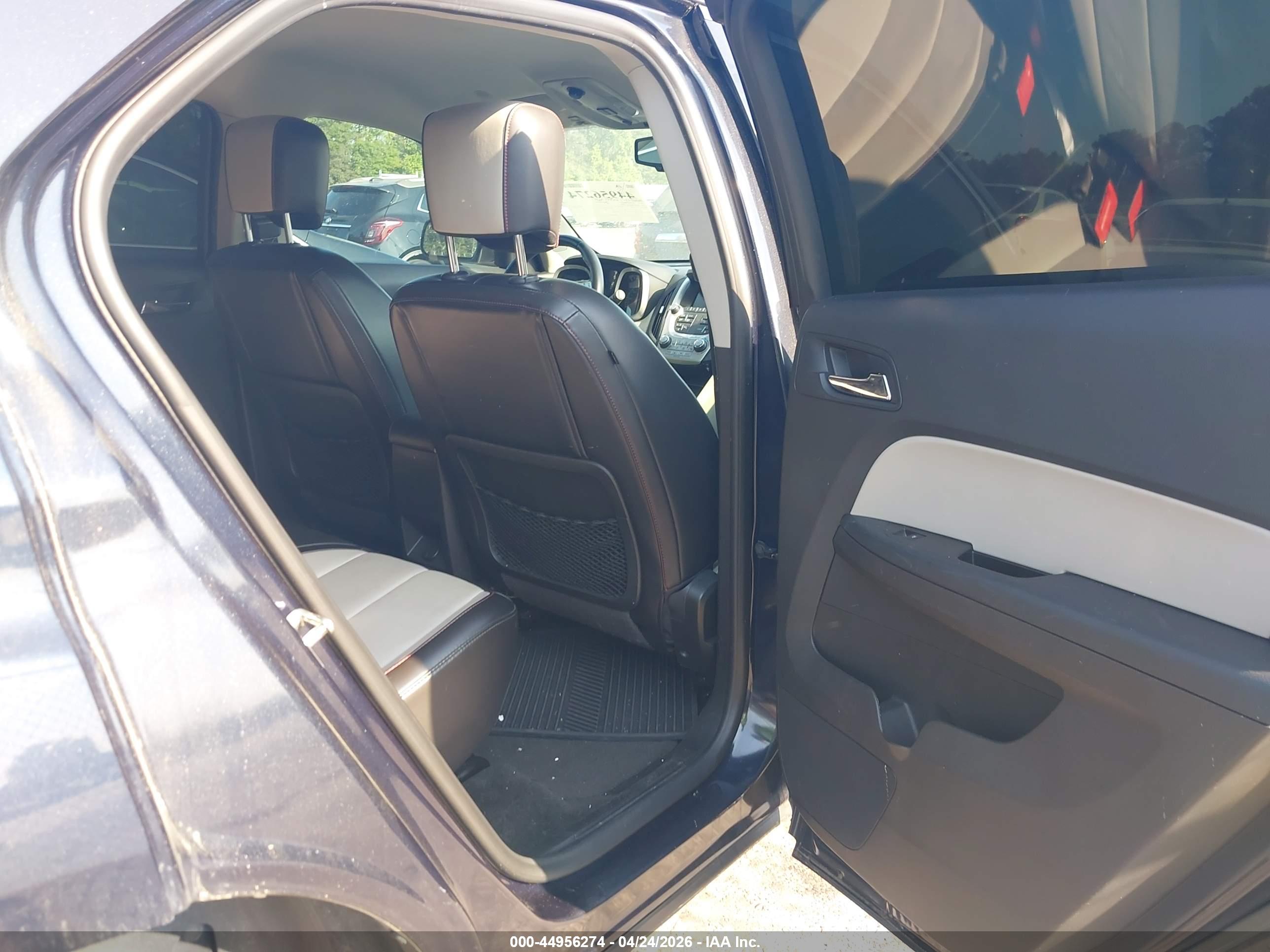 CHEVROLET EQUINOX image 8