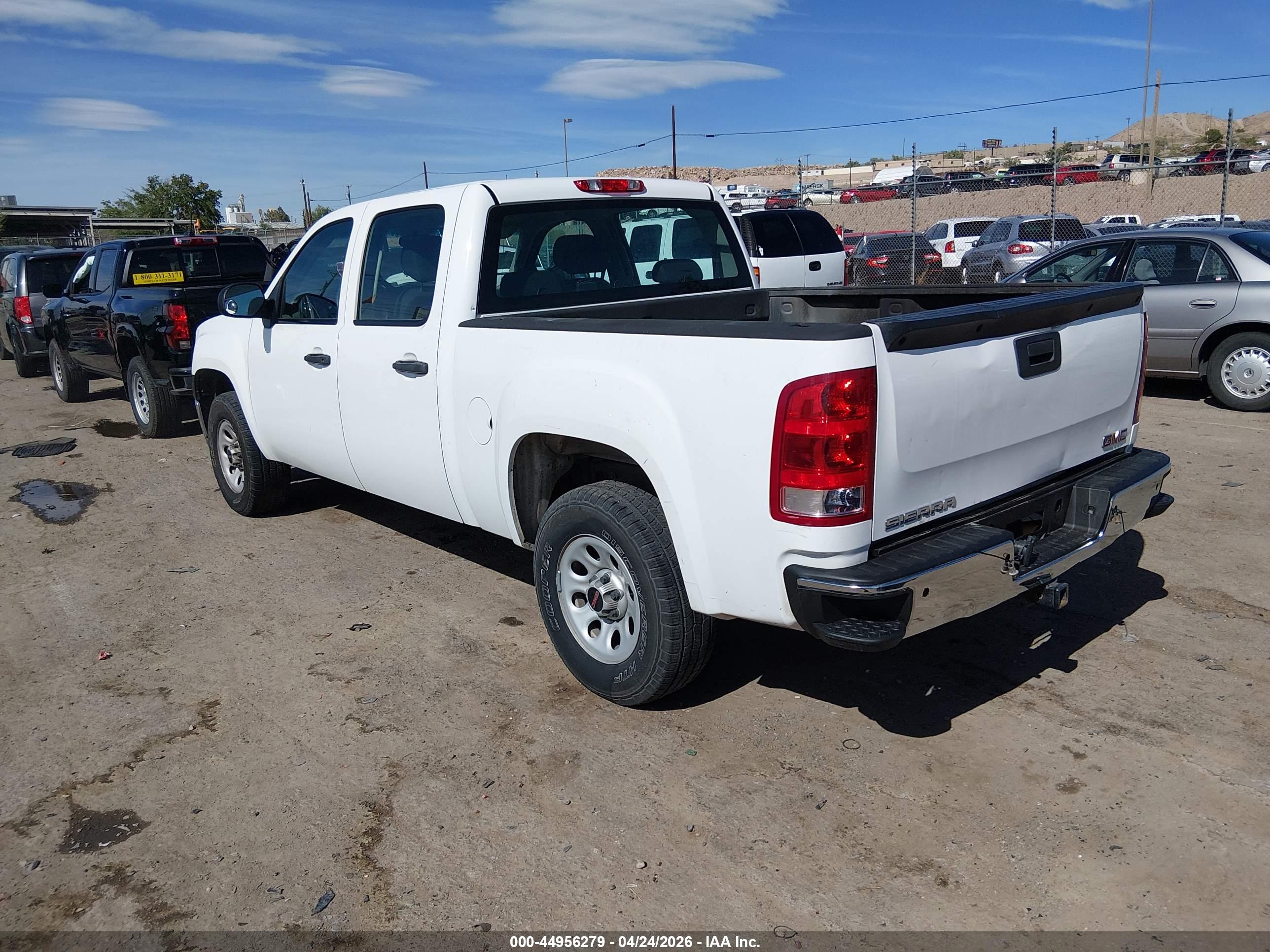 GMC SIERRA image 3
