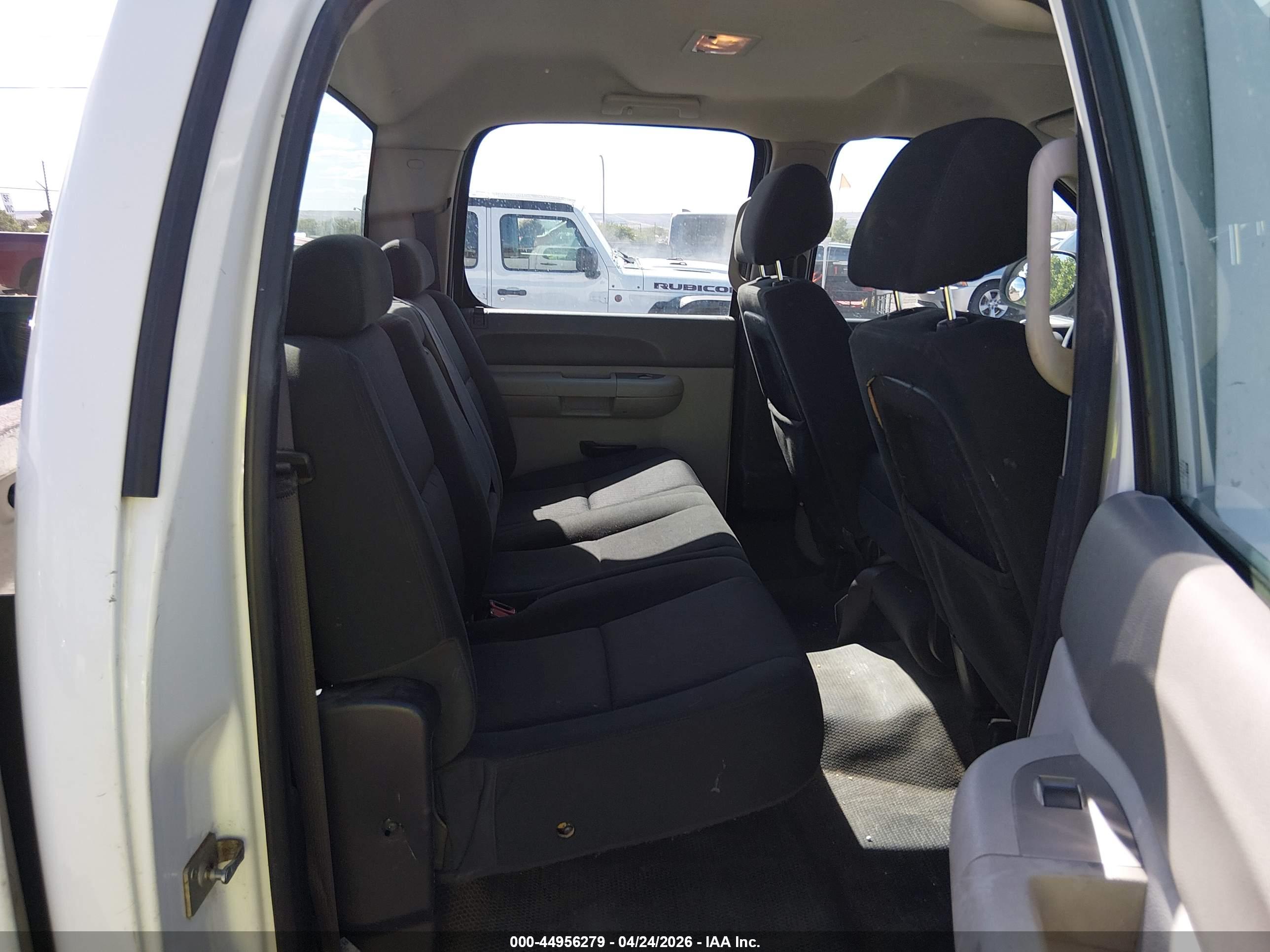 GMC SIERRA image 8