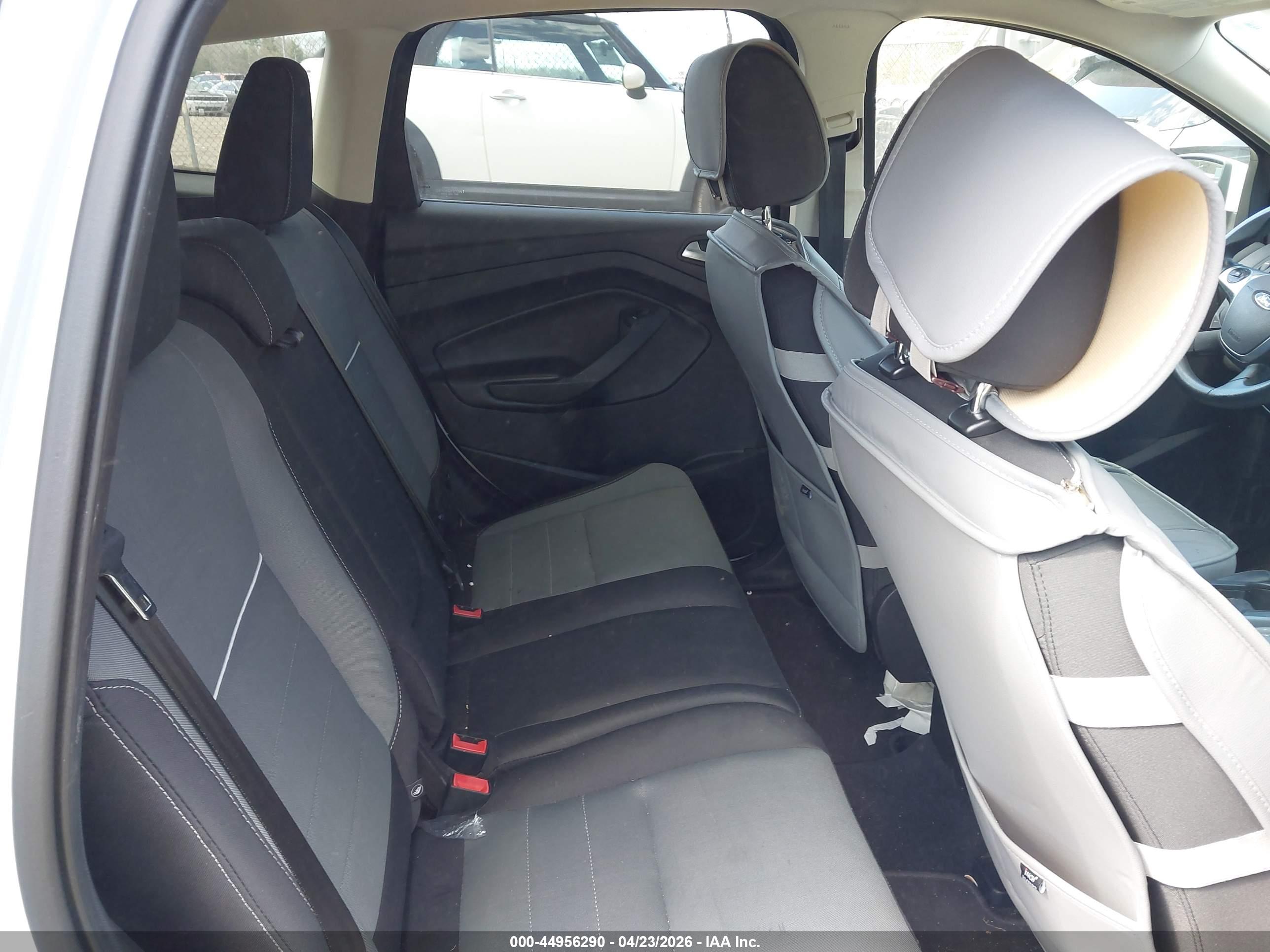 FORD ESCAPE image 8