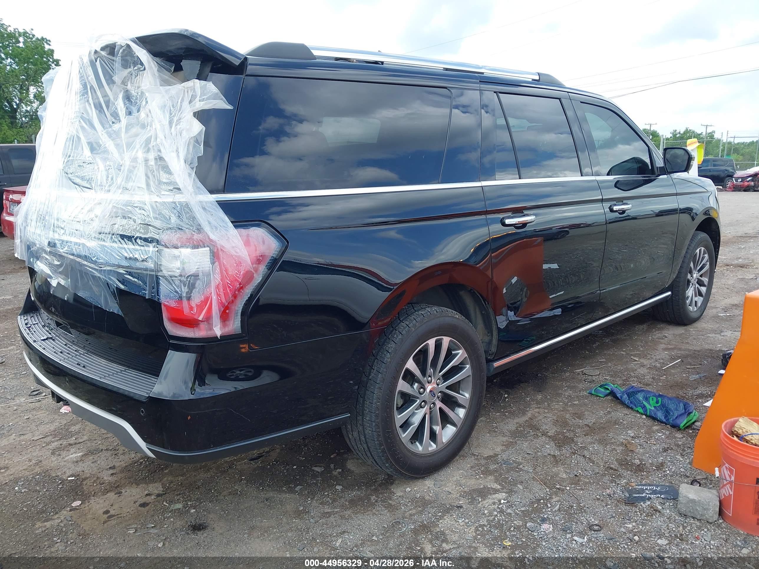 FORD EXPEDITION image 4