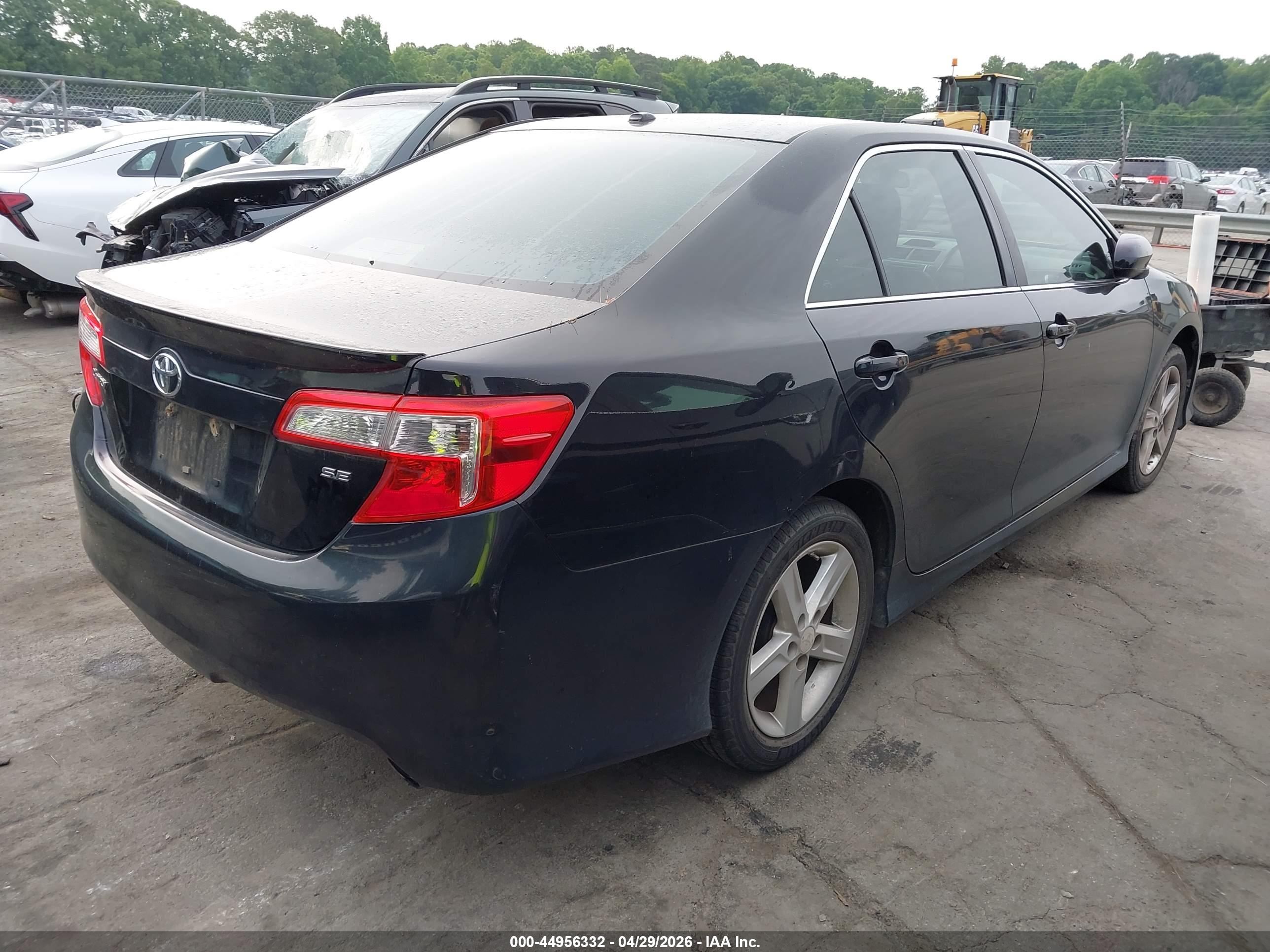 TOYOTA CAMRY image 4