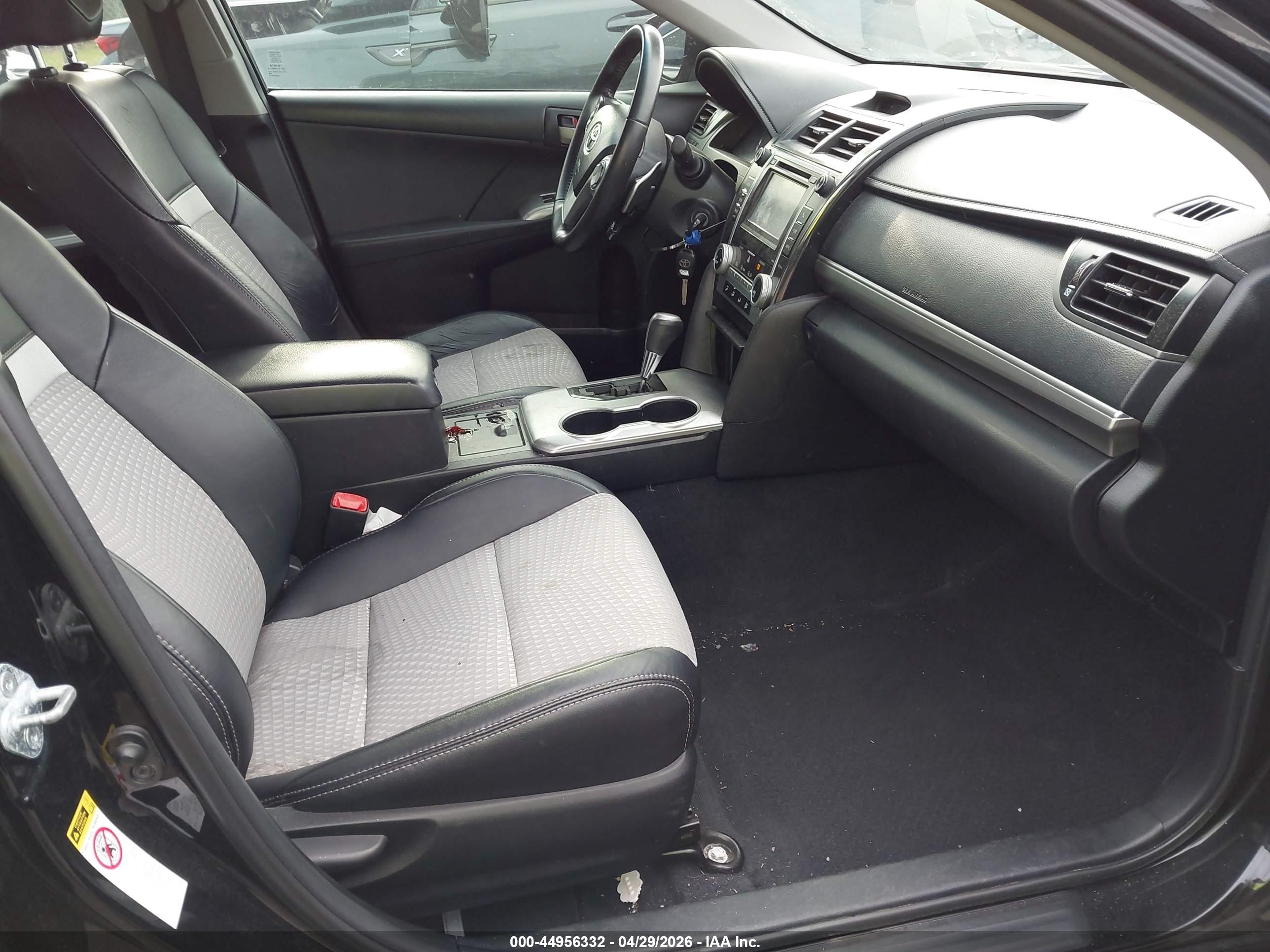 TOYOTA CAMRY image 5