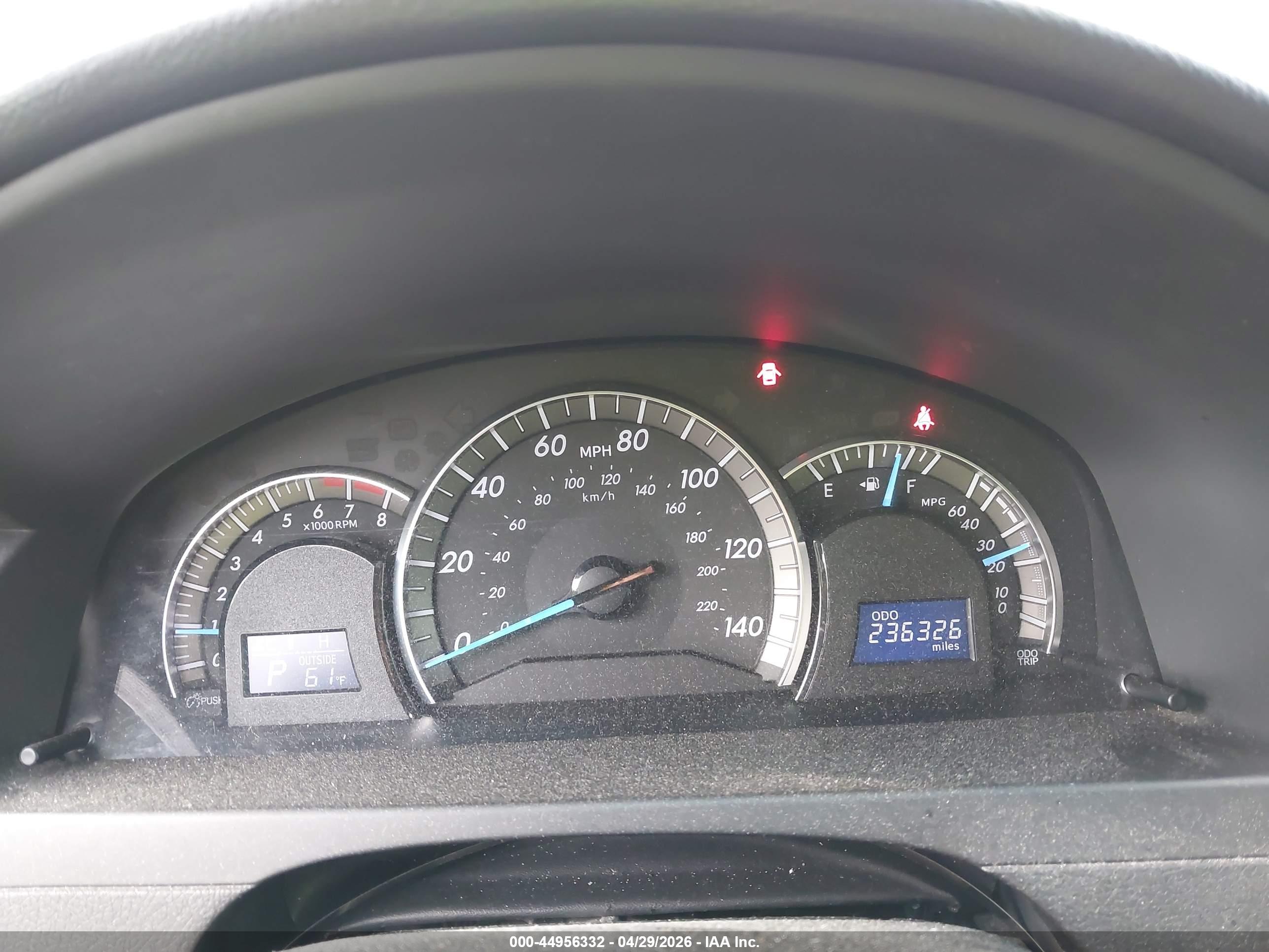 TOYOTA CAMRY image 7