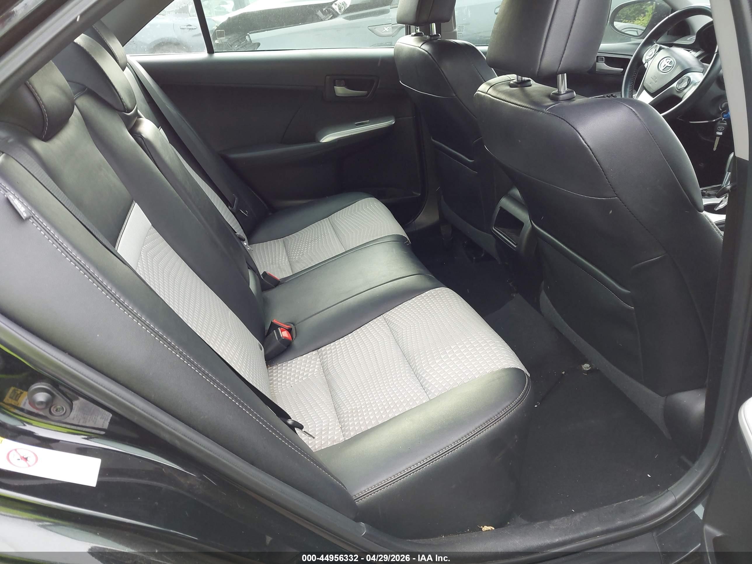 TOYOTA CAMRY image 8
