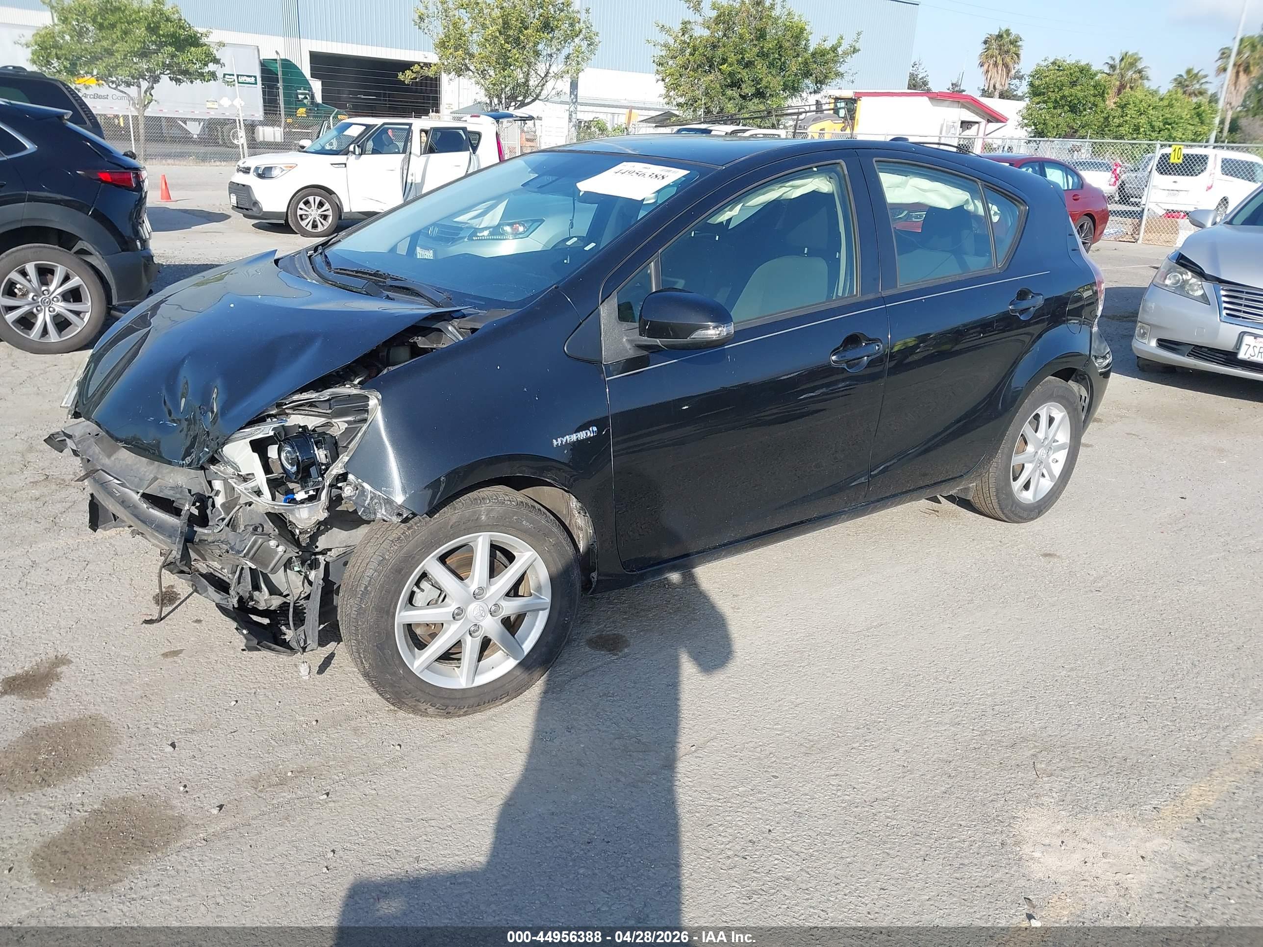 TOYOTA PRIUS image 2