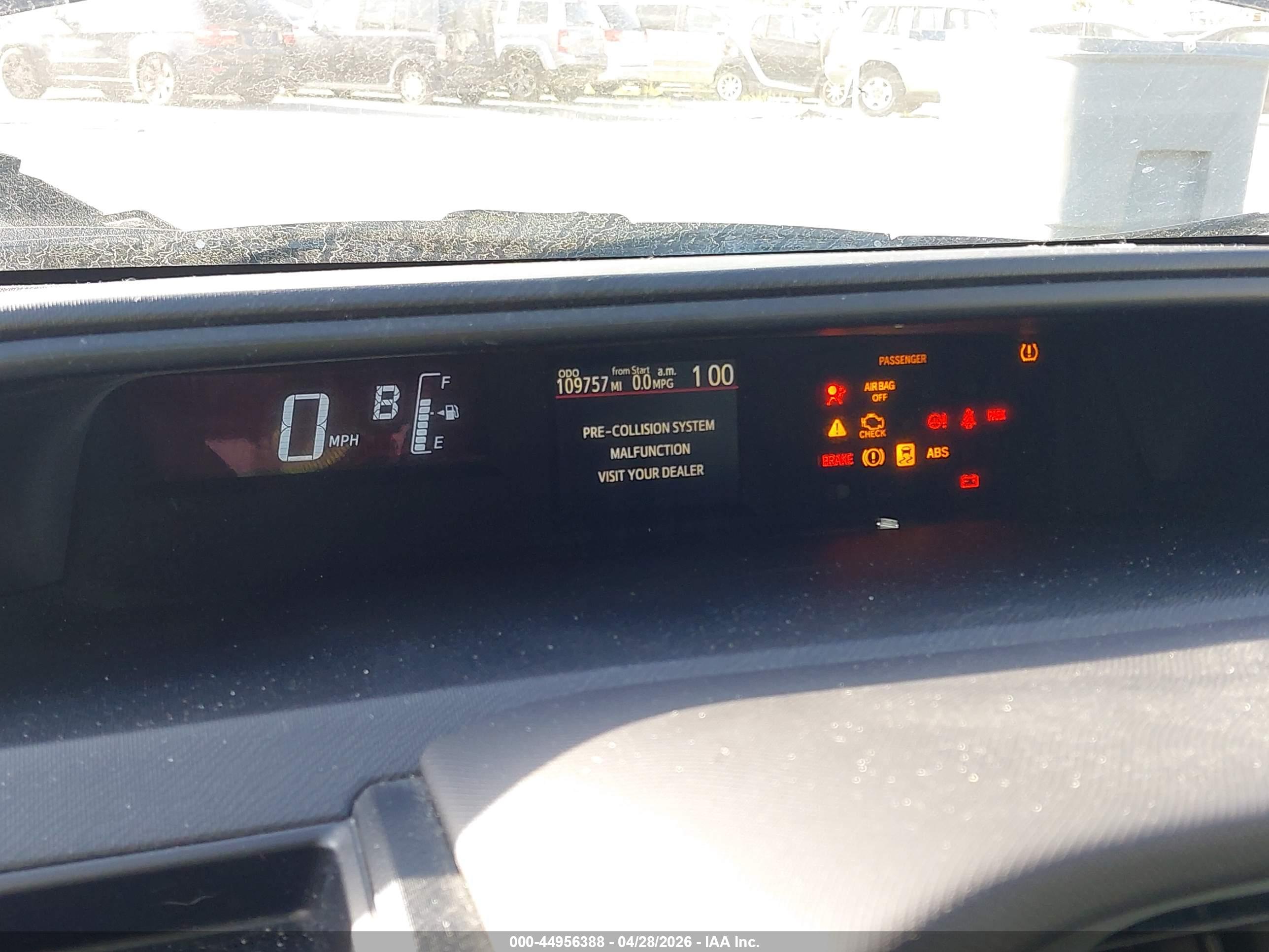 TOYOTA PRIUS image 7