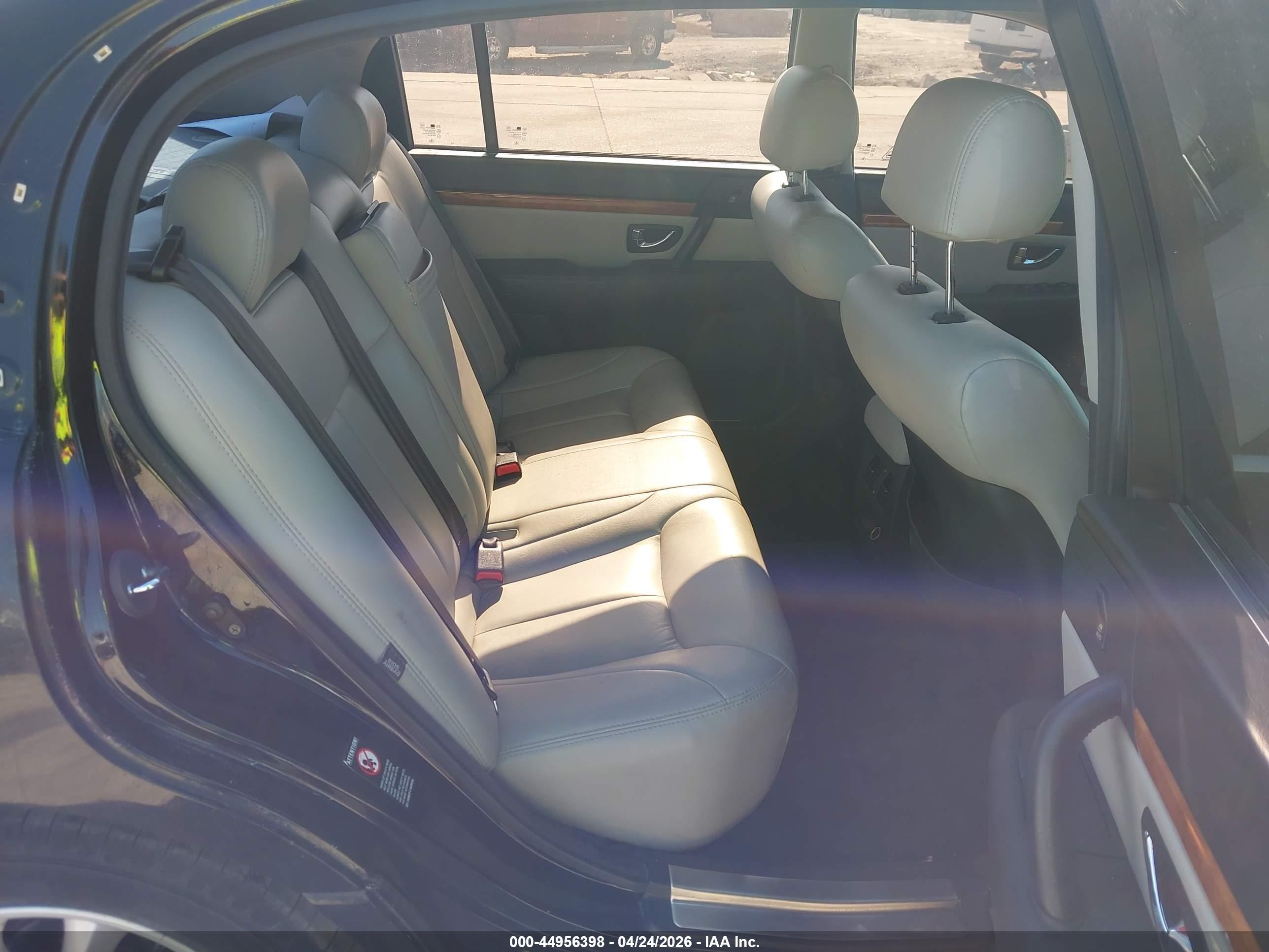 KIA AMANTI image 8
