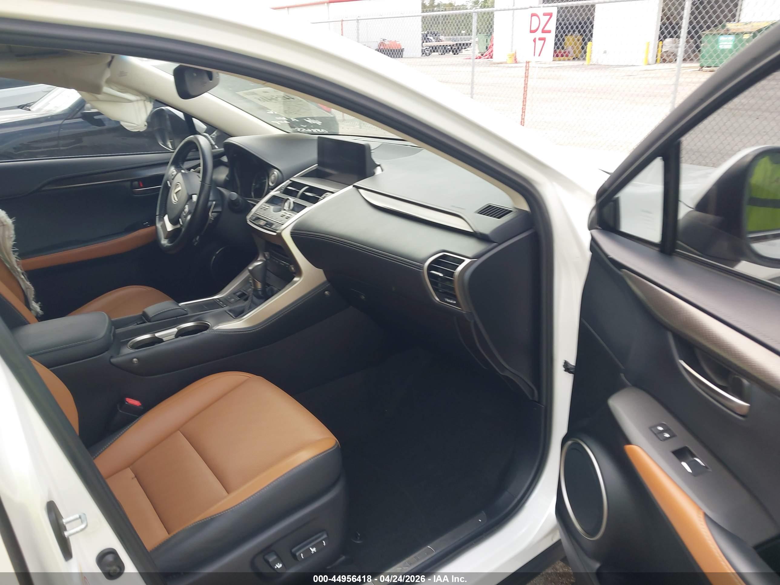 LEXUS NX image 5