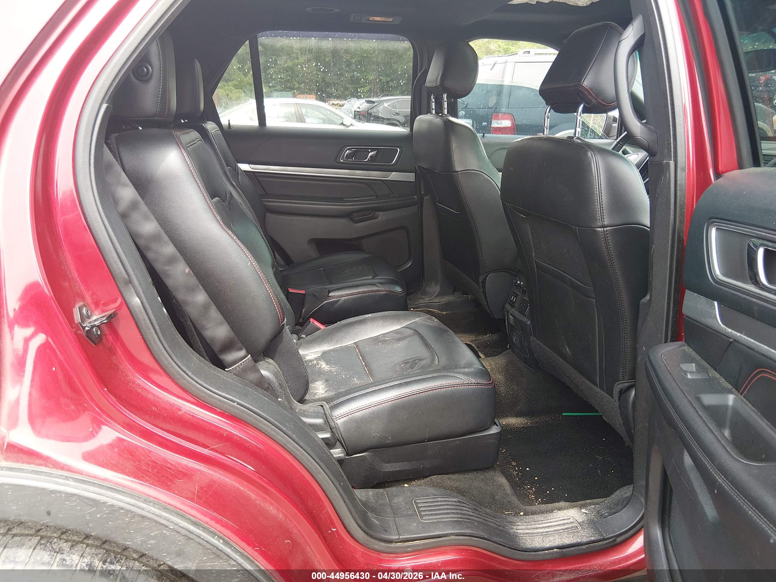 FORD EXPLORER image 8