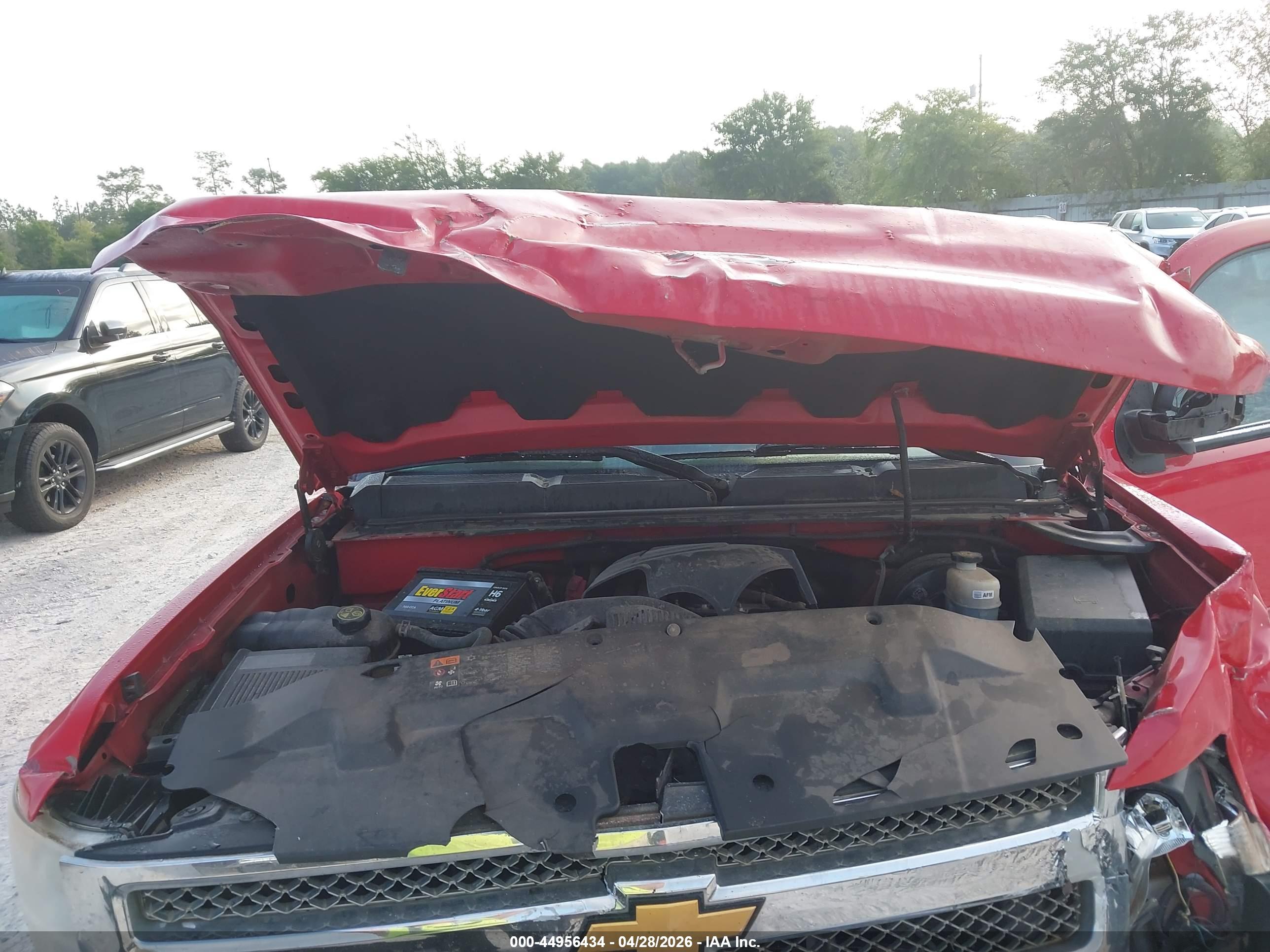 CHEVROLET SILVERADO image 10