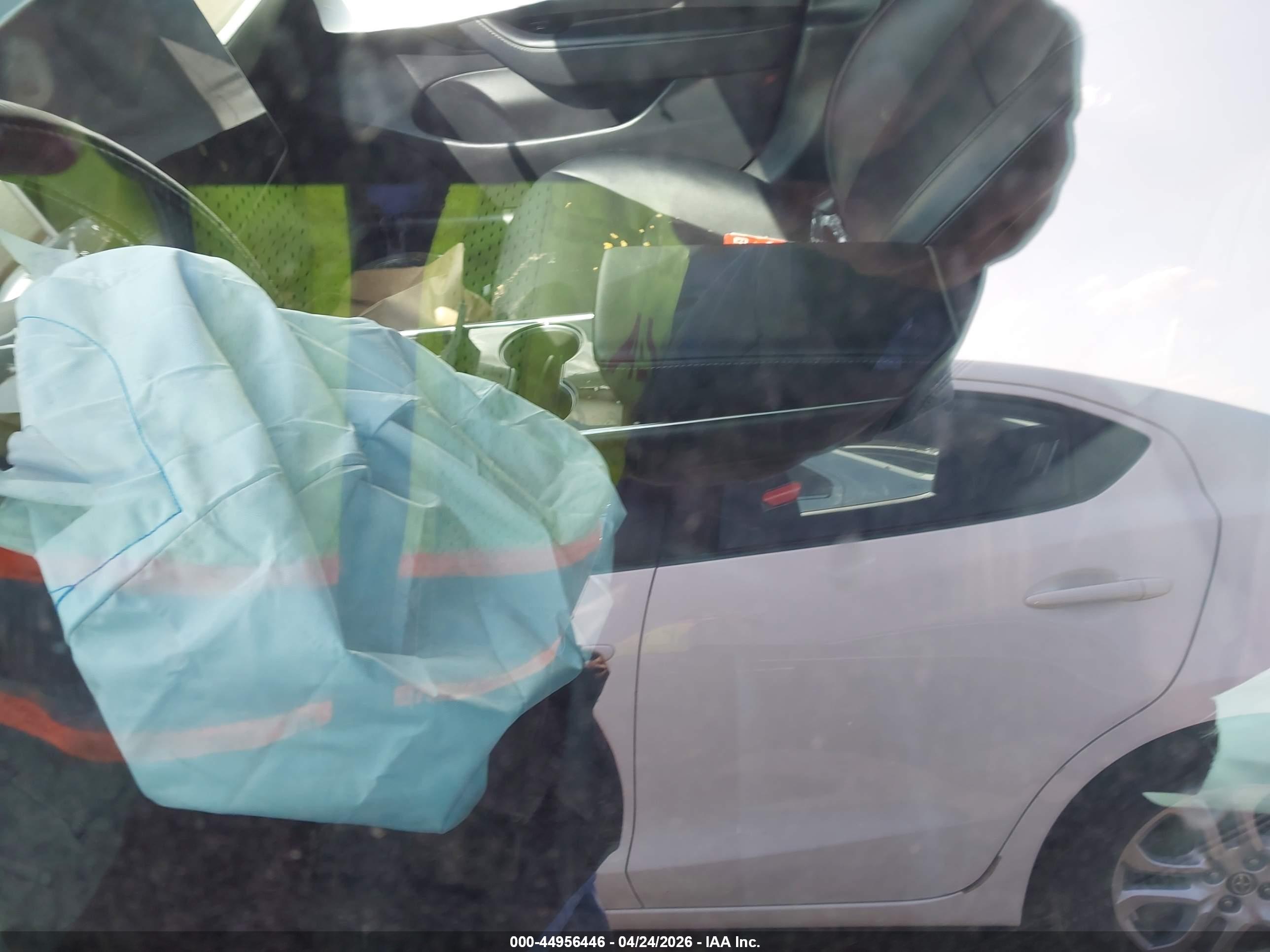 TESLA MODEL image 5