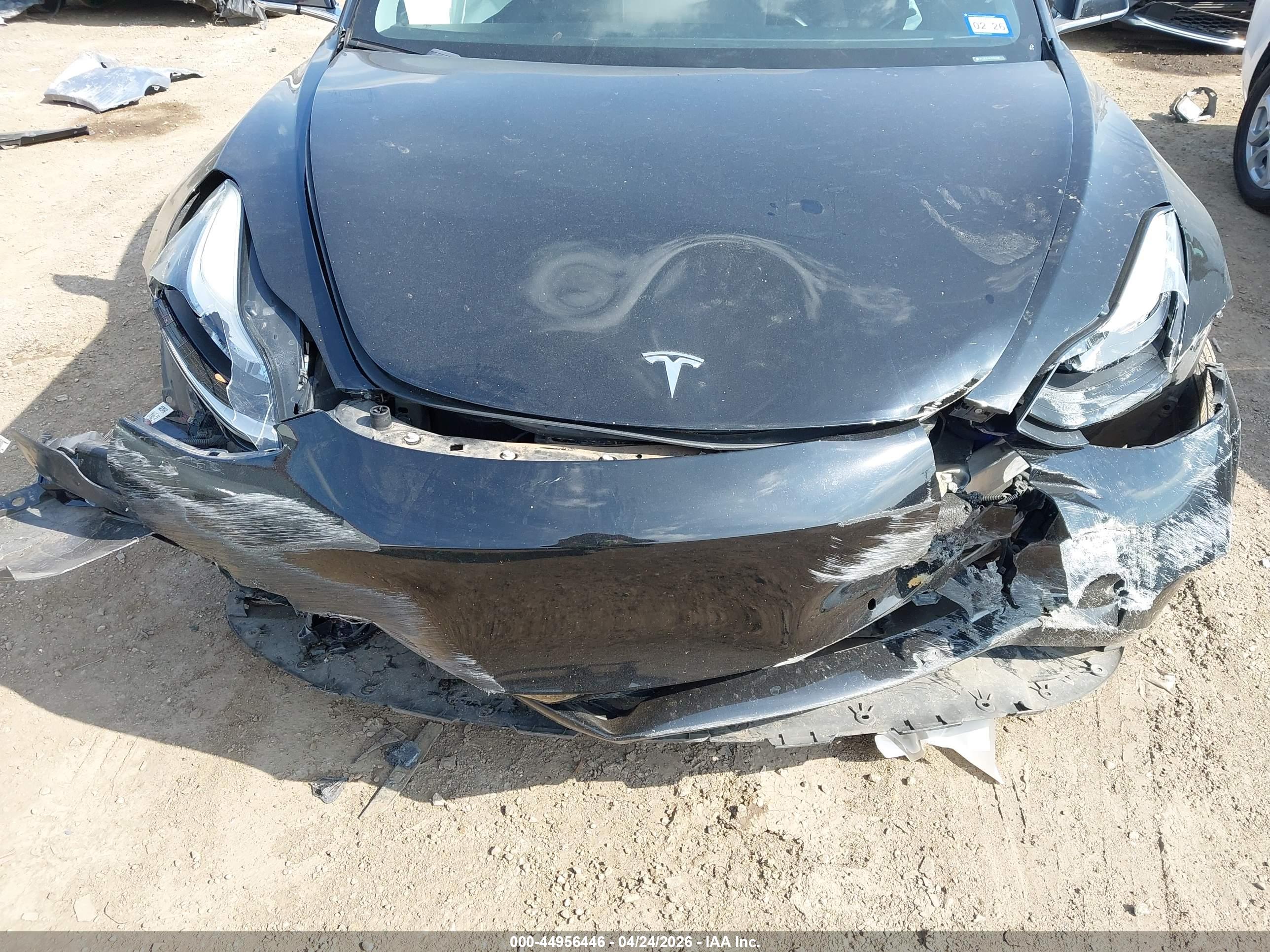 TESLA MODEL image 6