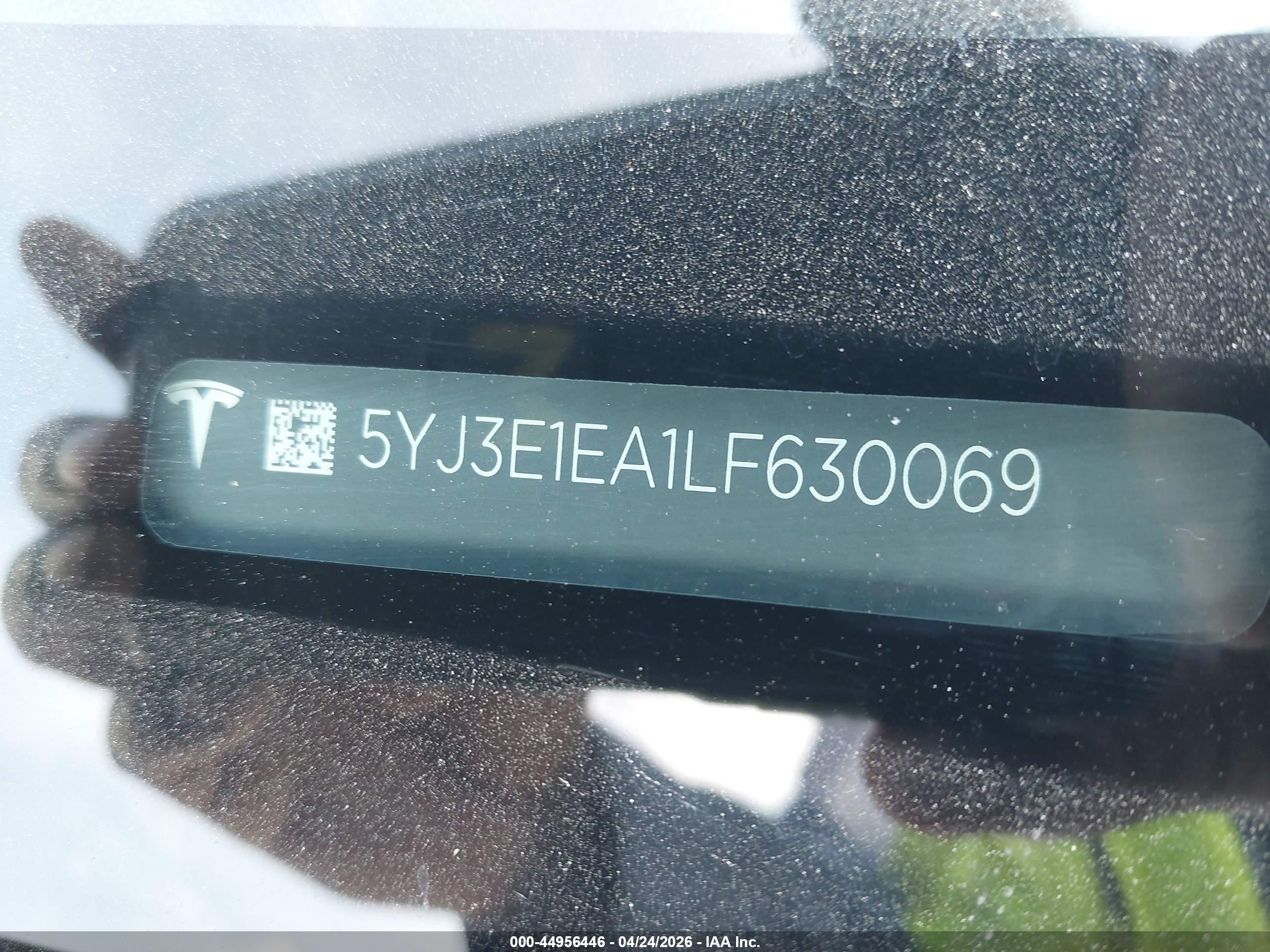 TESLA MODEL image 9